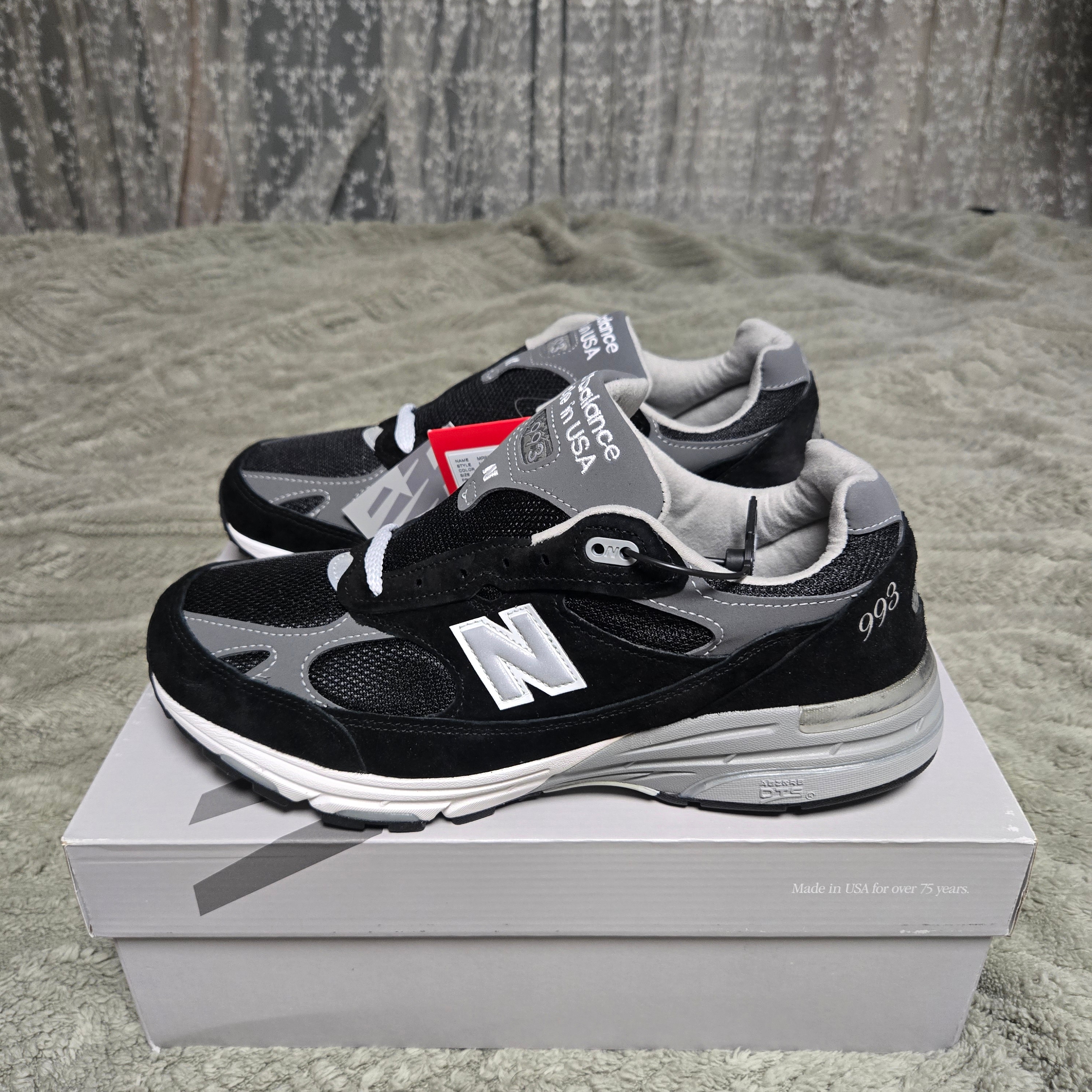 New Balance 993 Made in USA Black - D Standard 착용 스타일 - 1