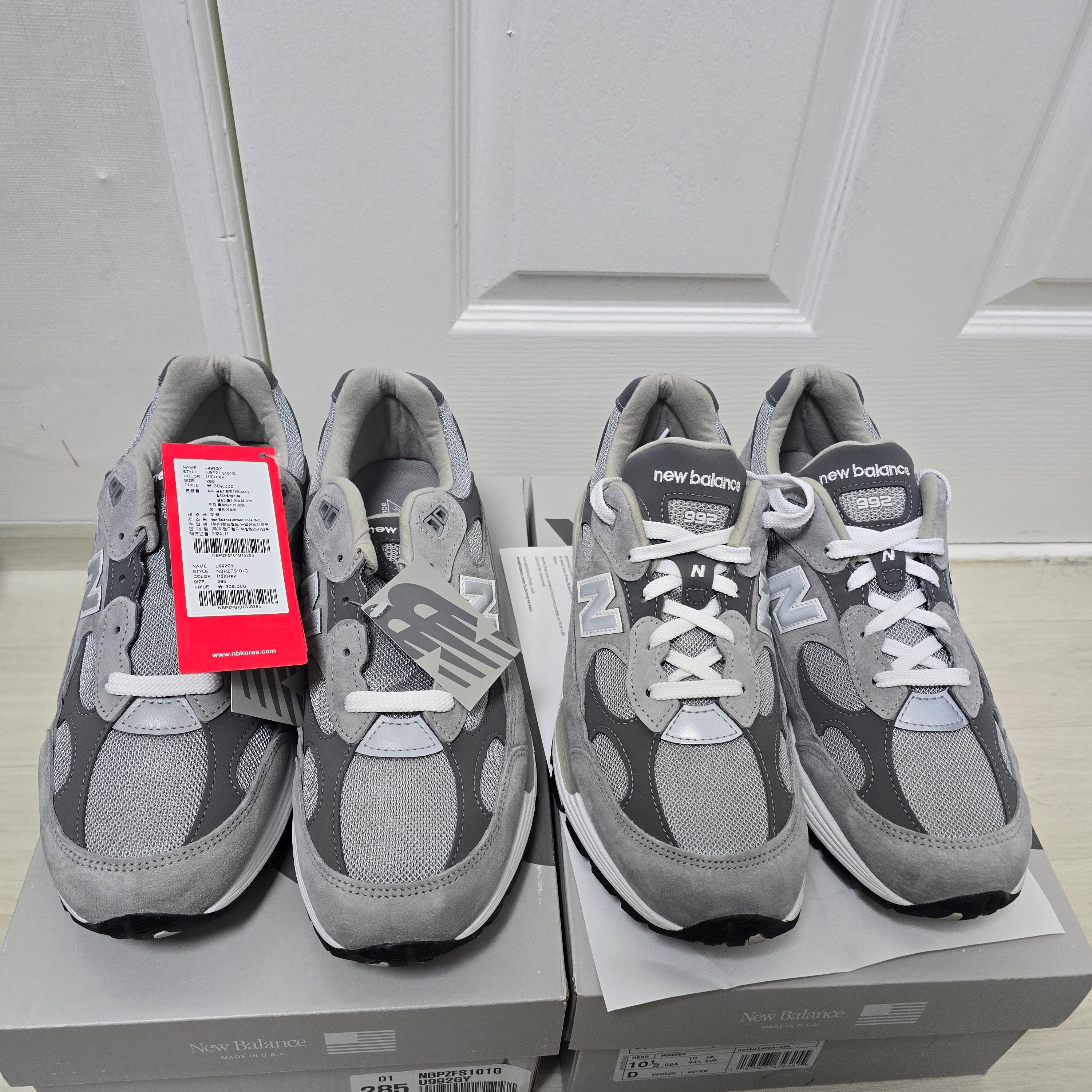 New Balance 992 Made in USA Core Grey Silver Metallic 착용 스타일 - 1