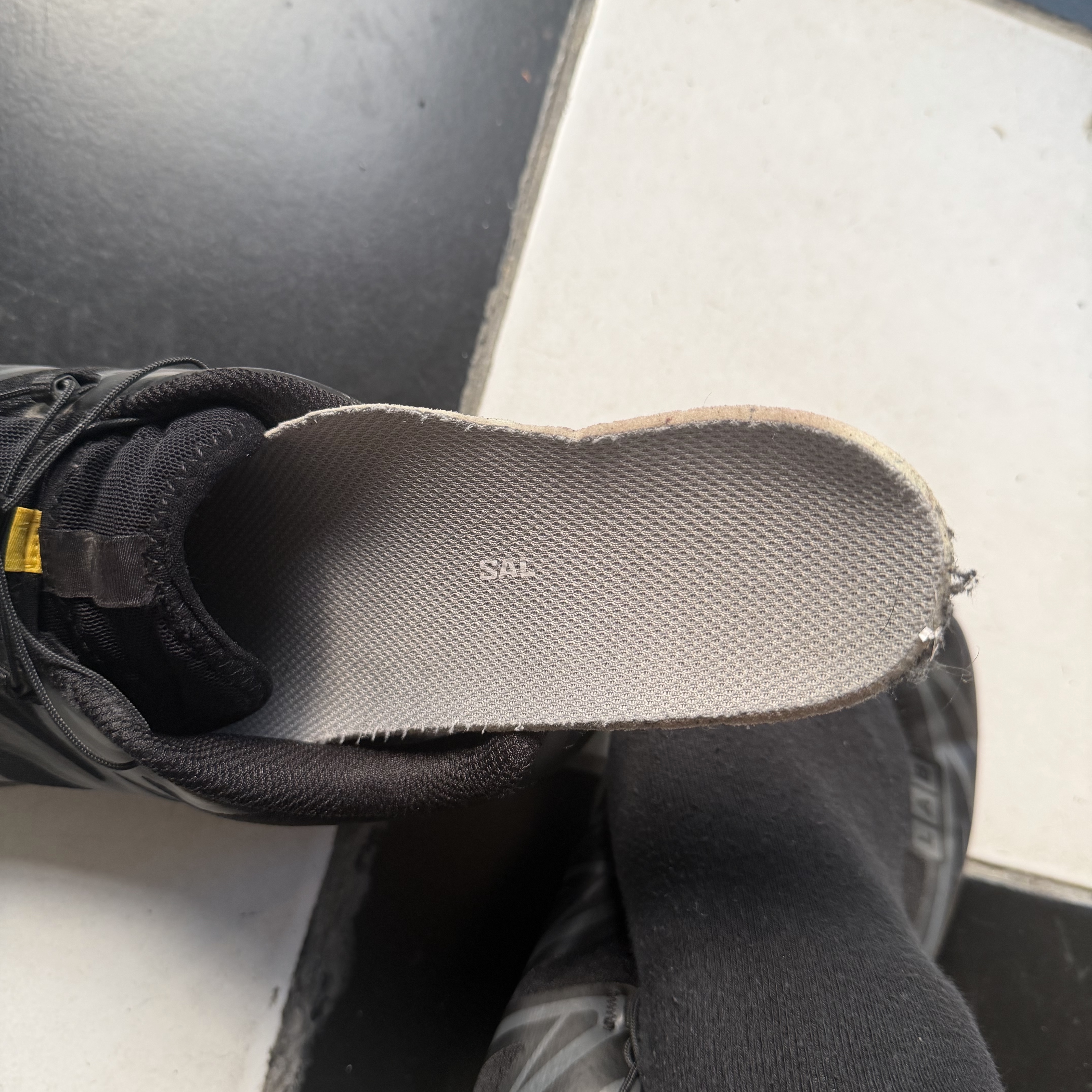 Salomon XT-6 ADV Black 착용 스타일