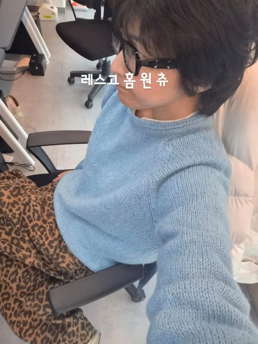 Gentle Monster x Maison Margiela MM212 Black Clear, Karactor Leopard Cotton Twill Pants Beige 착용 스타일