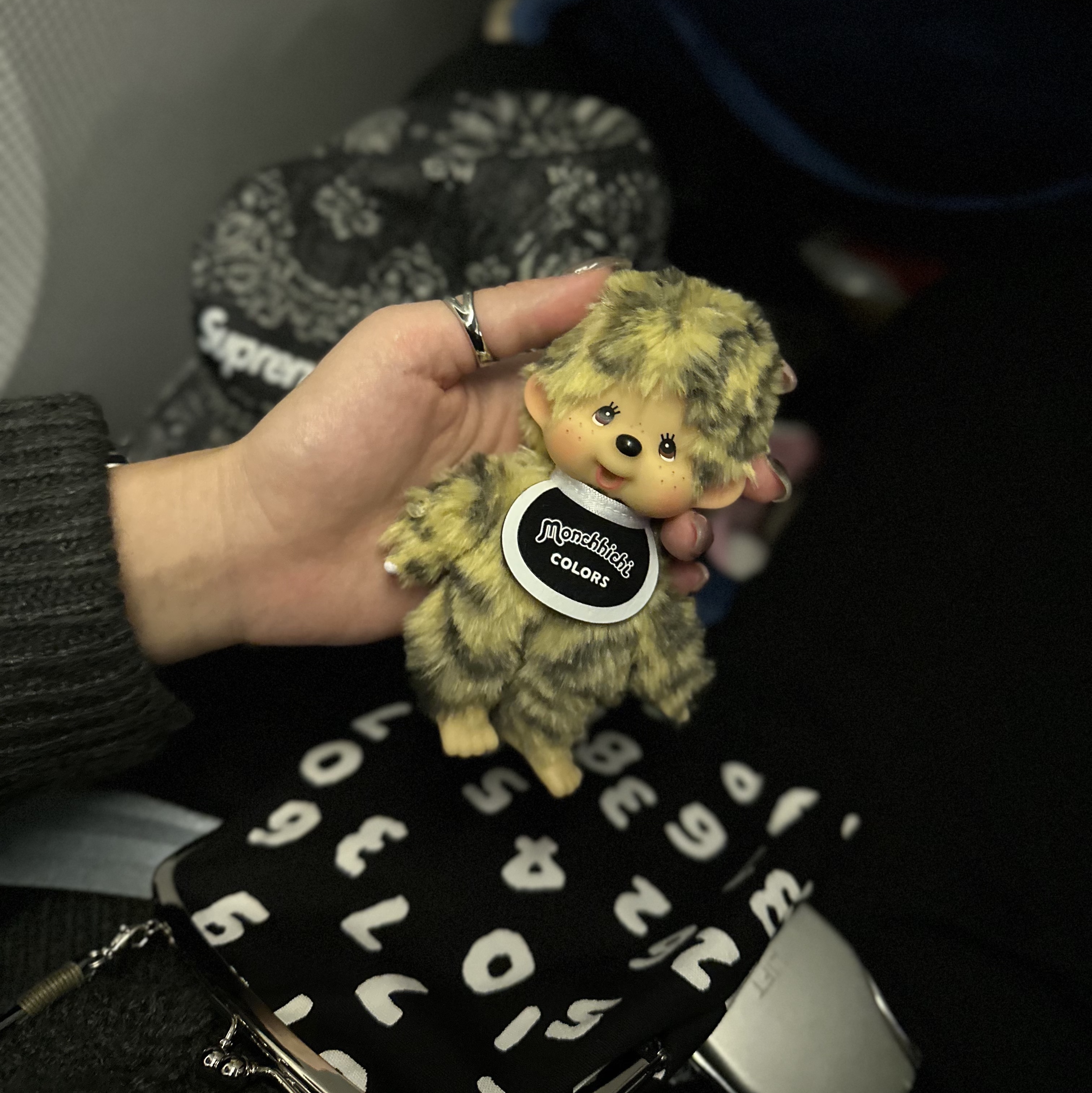 Monchhichi Colors Keychain Leopard Print, Supreme Bandana Jacquard Denim Camp Cap Black - 25SS 착용 스타일 - 1