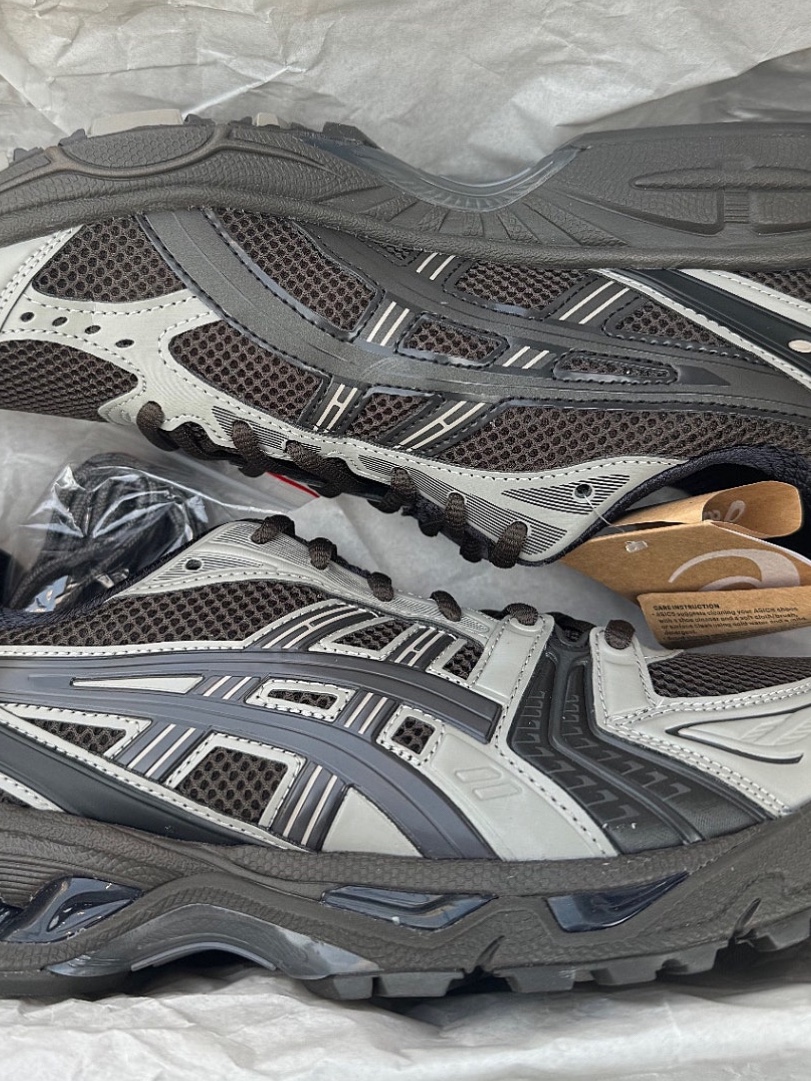 Asics x Atmos x Undermycar Gel-Kayano 14 Pepper Black 착용 스타일