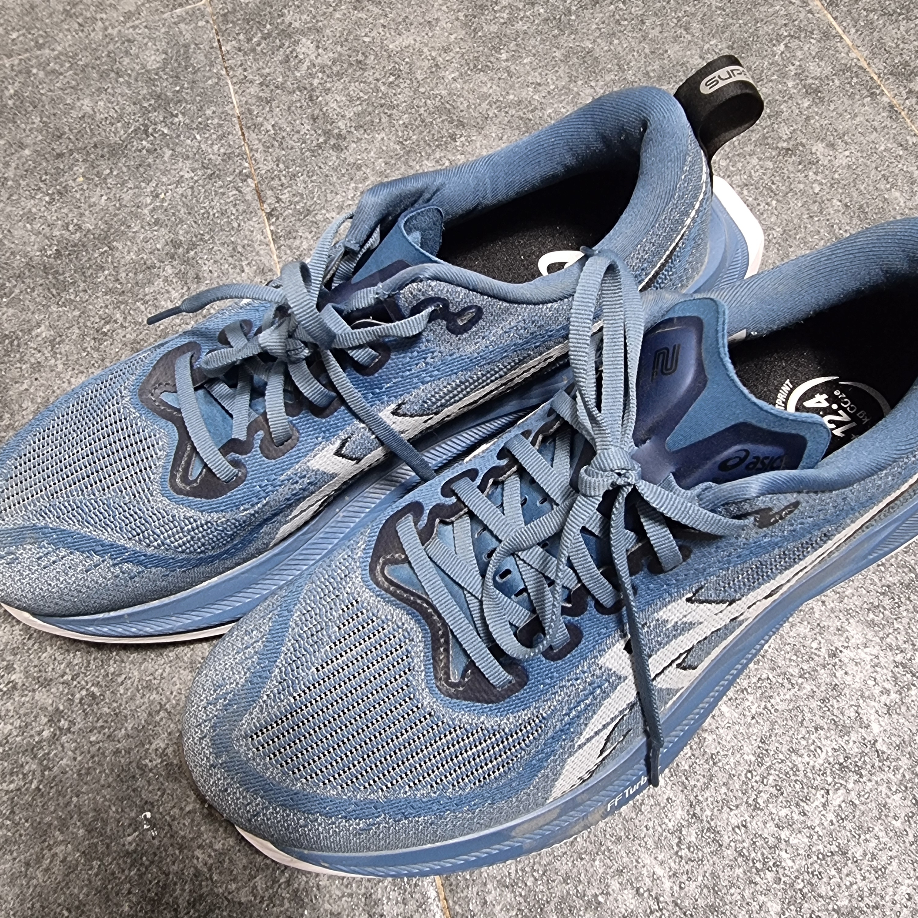 Asics Superblast 2 Winter Sea White 착용 스타일