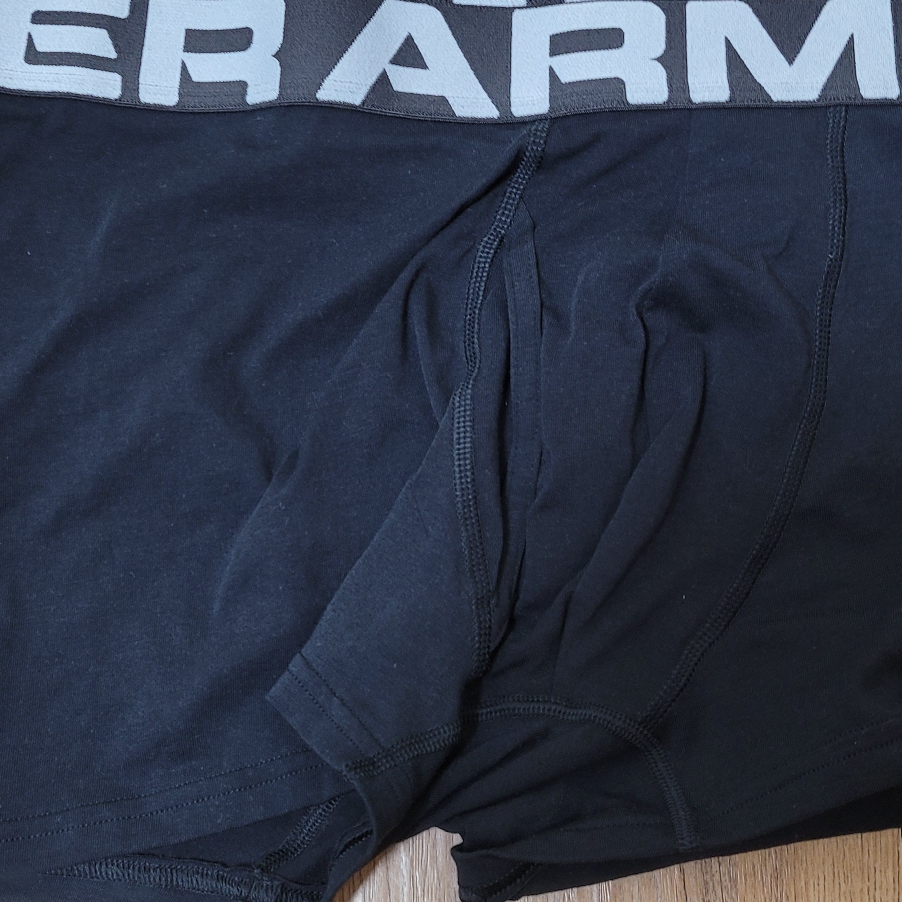 Under Armour Charged Cotton 3 Inch Boxerjock Black (3 Pack) 착용 스타일