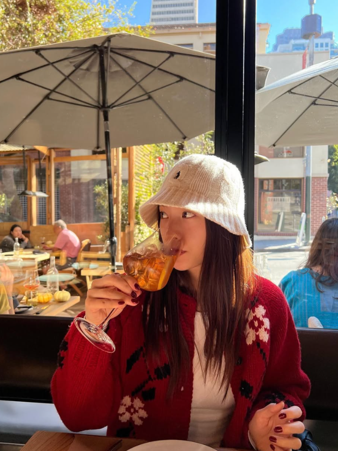 New Balance Flying 77 Superlight Hooded Goose Down Jacket Light Gray, The North Face 1996 Retro Nuptse Down Jacket Green - 25FW 착용 스타일 - 5