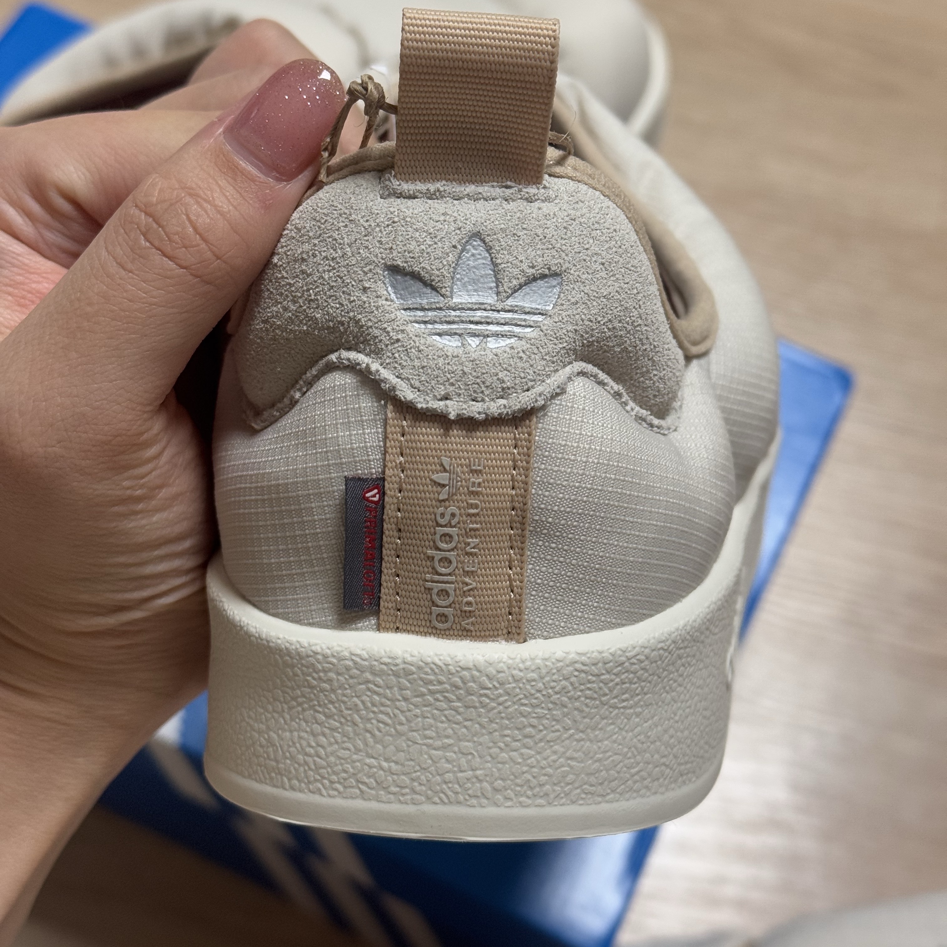 Adidas Puffylette Aluminum Off White 착용 스타일 - 2