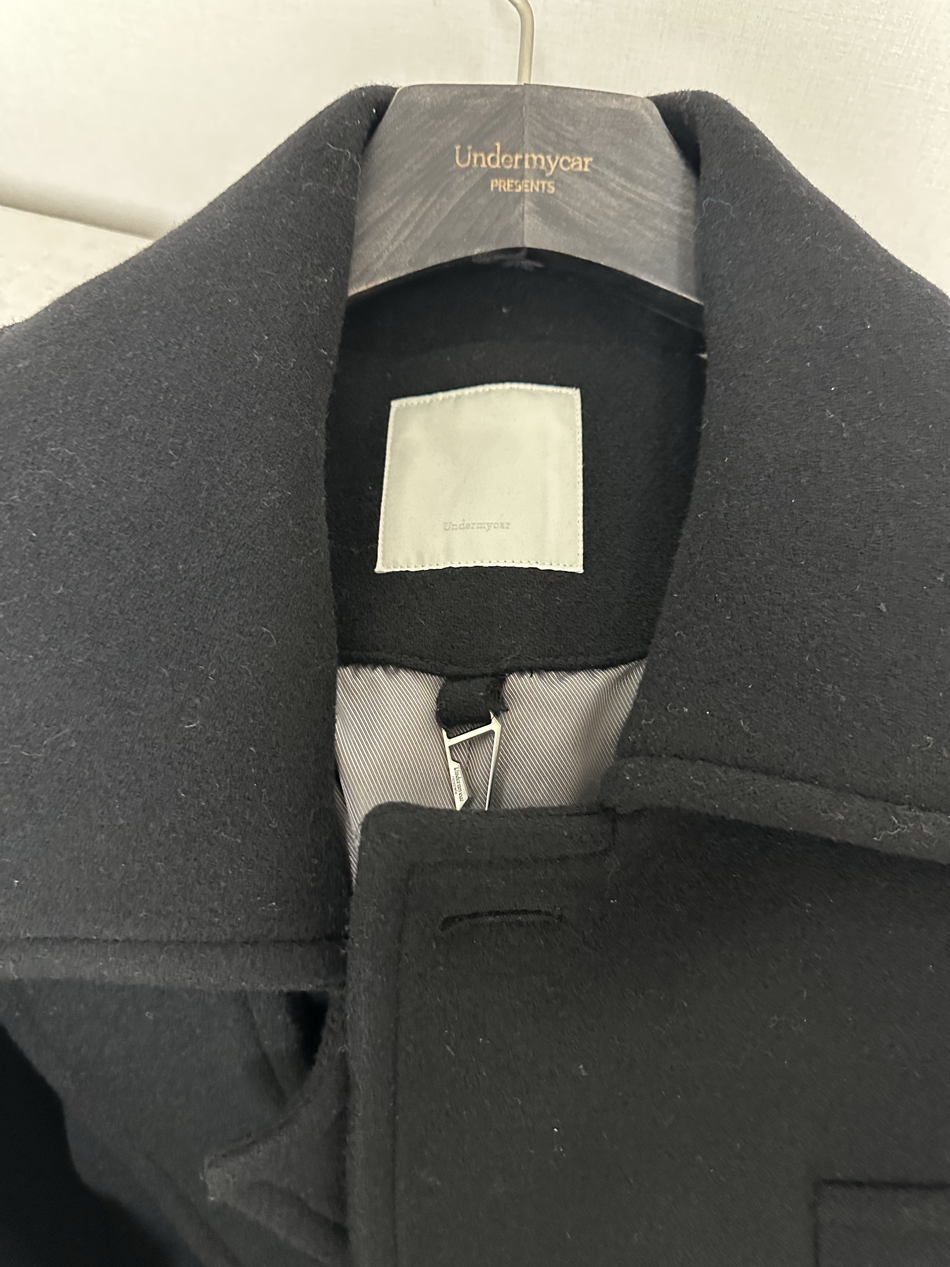 Undermycar Legion.02 Balmacaan Oversized Wool Coat Black 착용 스타일 - 1