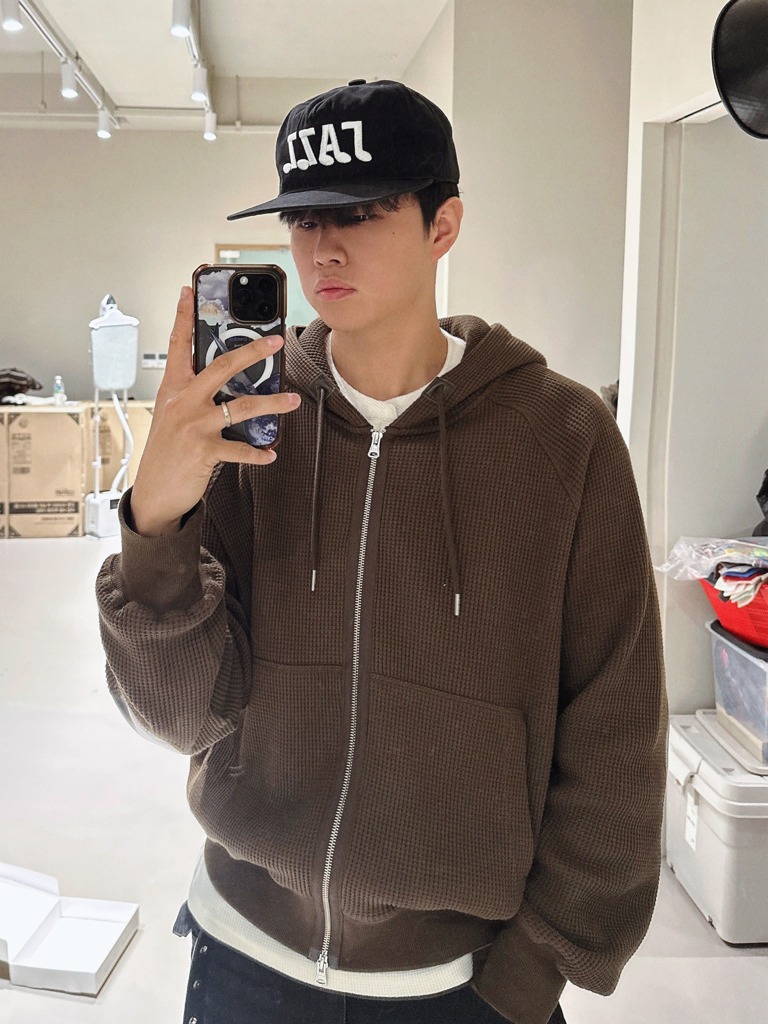 [KREAM 단독] Kikozy New Jazz Cap Black, (W) Nike Shox TL Platinum Tint 착용 스타일 - 4