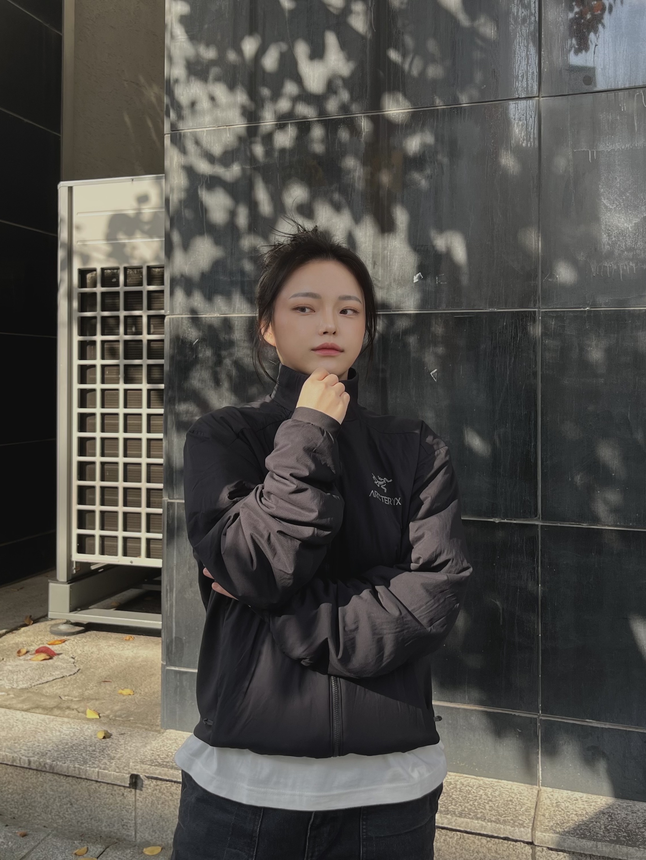 Arc'teryx Atom LT Jacket Black, Balenciaga 3XL Sneakers Grey Black 착용 스타일 - 4