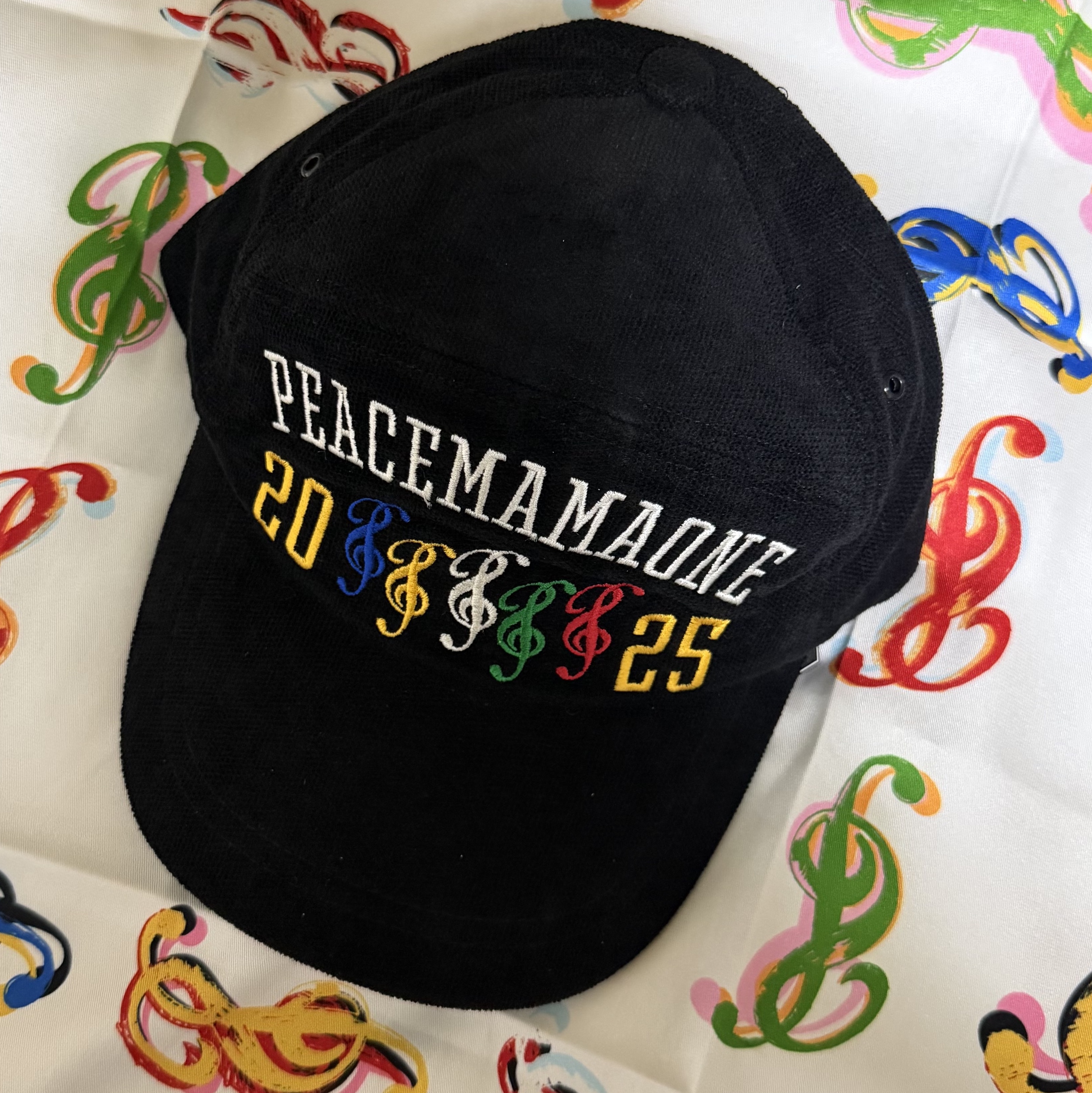 Peaceminusone x 2025 MAMA Awards Peacemamaone Cap Cotton, Peaceminusone x 2025 MAMA Awards Peacemamaone Scarf 착용 스타일