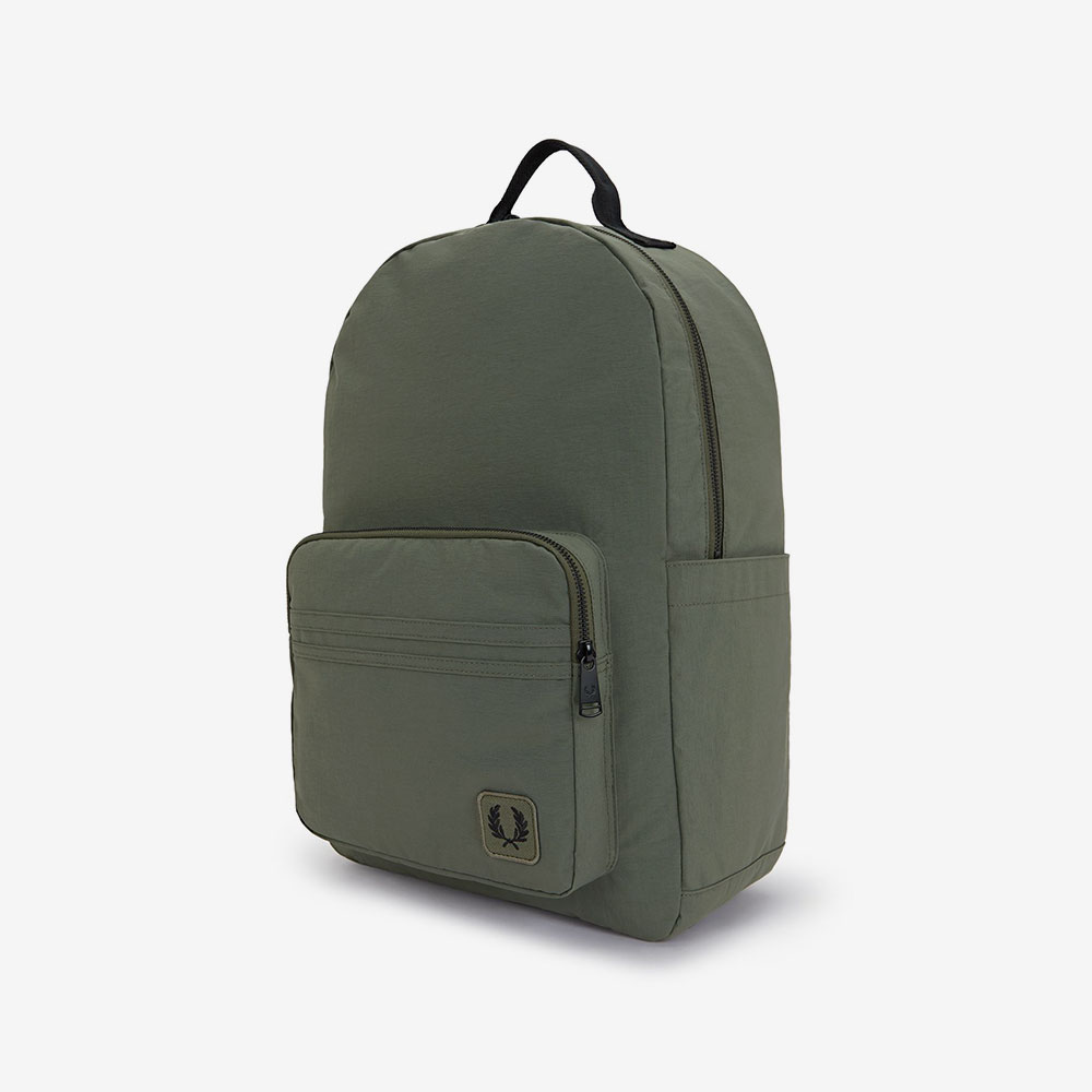 프레드 페리 나일론 뱃지 백팩 로렐리스 그린(Fred Perry Nylon Badge Backpack Laurel Wreath Green) - 2