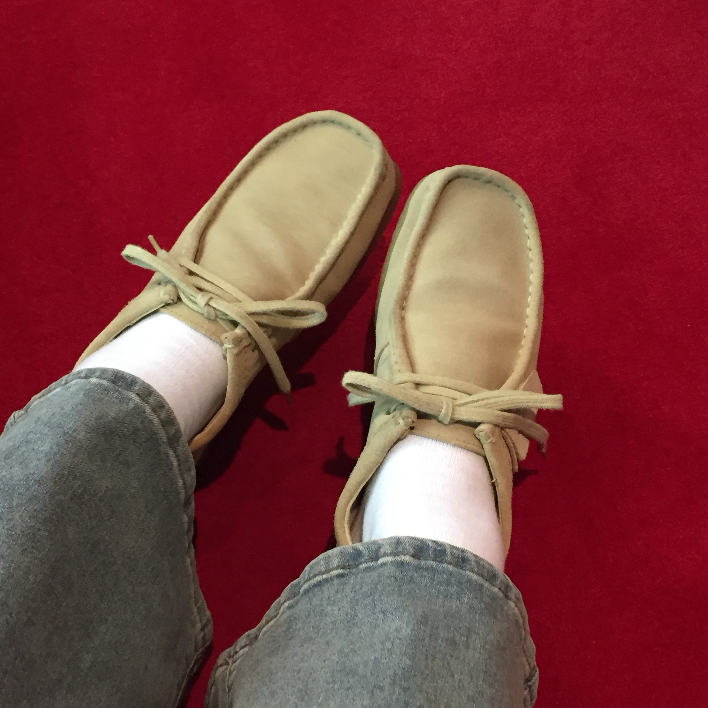 Clarks Wallabee Maple Suede 착용 스타일