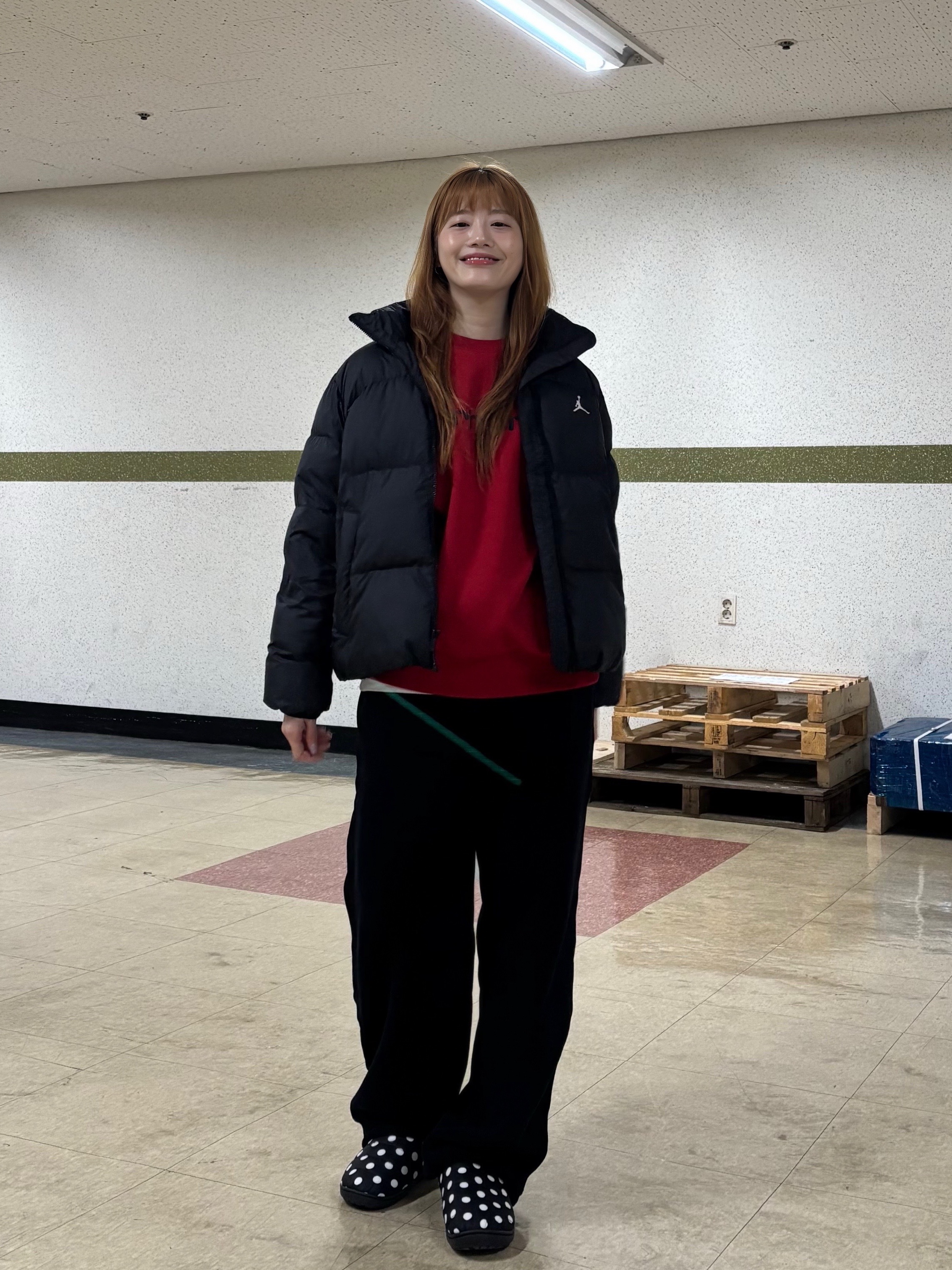 Subu Permanent F-Line Dots, Uniqlo x Needles Fleece Wide Pants Black - KR 착용 스타일 - 5
