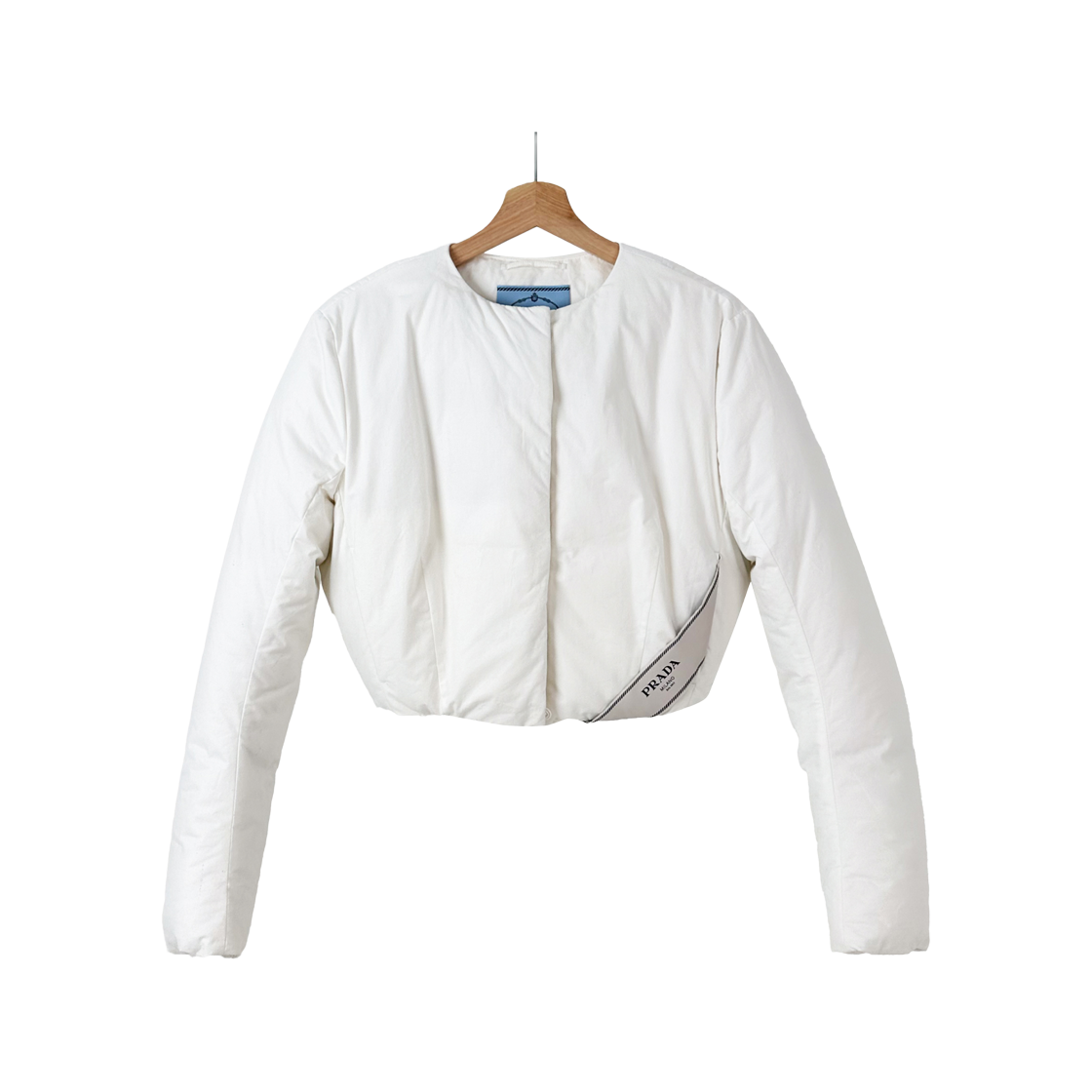 프라다 여성 삼각로고 코튼 크롭 다운 패딩 자켓 화이트(Prada Women's Triangle Logo Cotton Cropped Down Jacket - White)