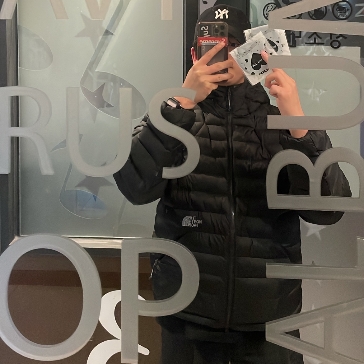 The North Face Ventus On Jacket Black 착용 스타일