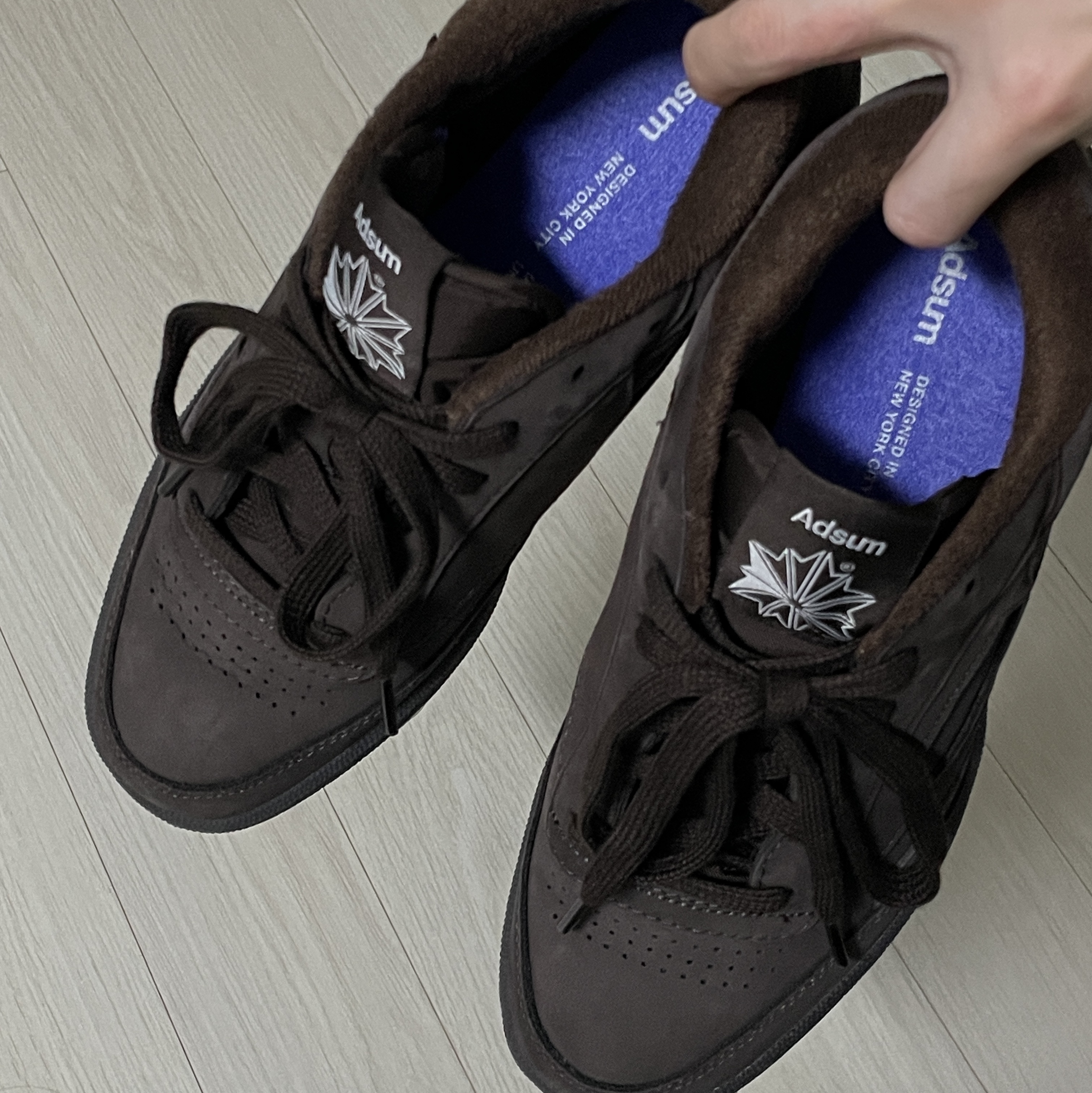 Reebok x Adsum Club C Mid II Dark Brown 착용 스타일 - 2