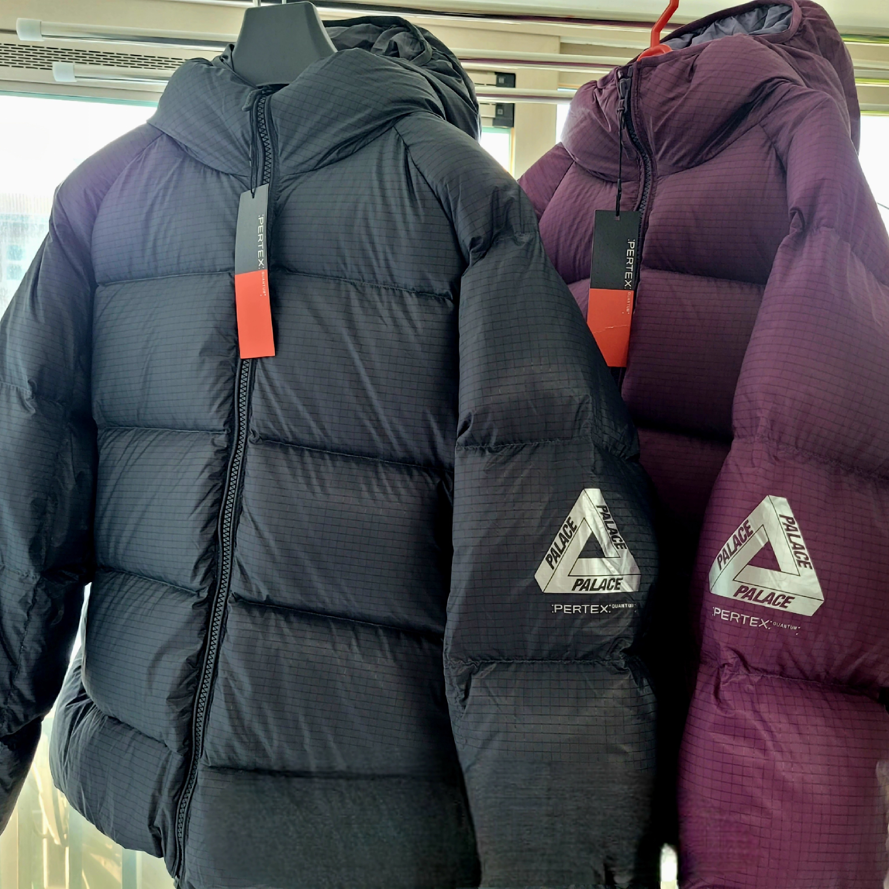 Palace Pertex Quantum RS Puffa Black - 25FW, Palace Pertex Quantum RS Puffa Purple - 25FW 착용 스타일 - 1