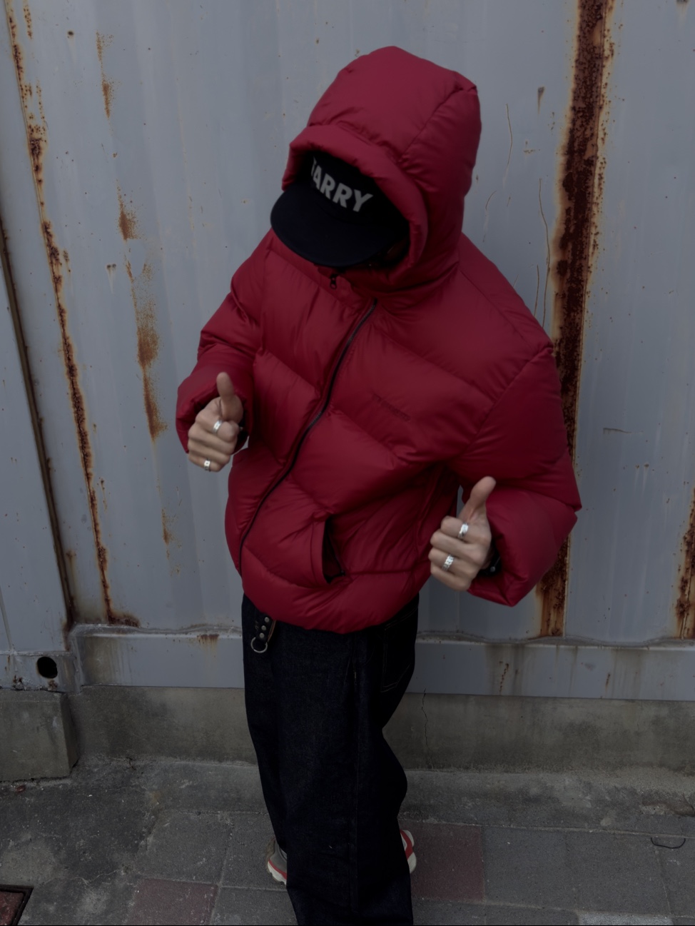 QT8 GARMENTS Duck Down Heavyweight Hoodie Jacket Red 착용 스타일 - 4