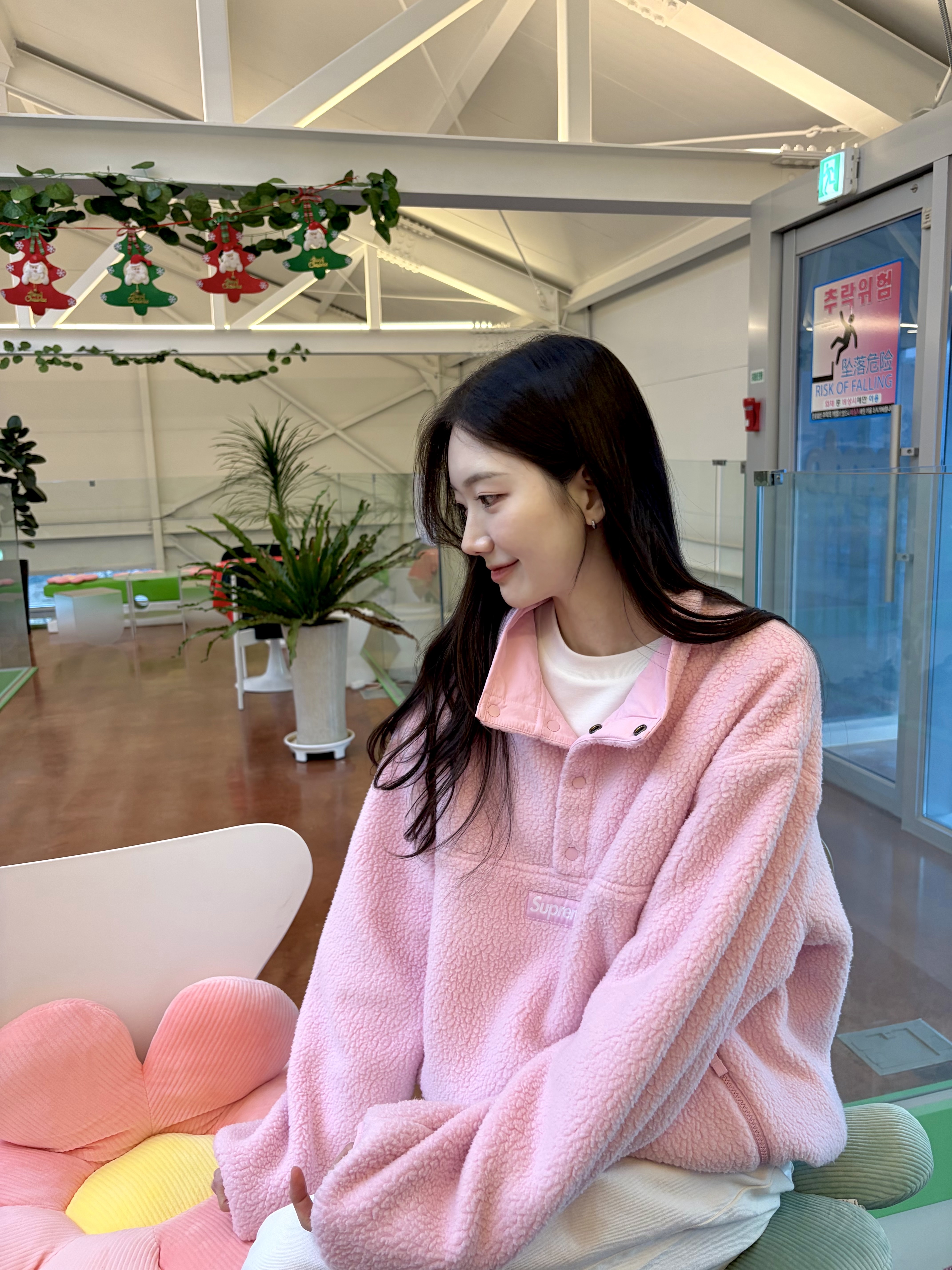 Supreme Polartec Shearling Reversible Pullover Pink - 25FW 착용 스타일 - 4