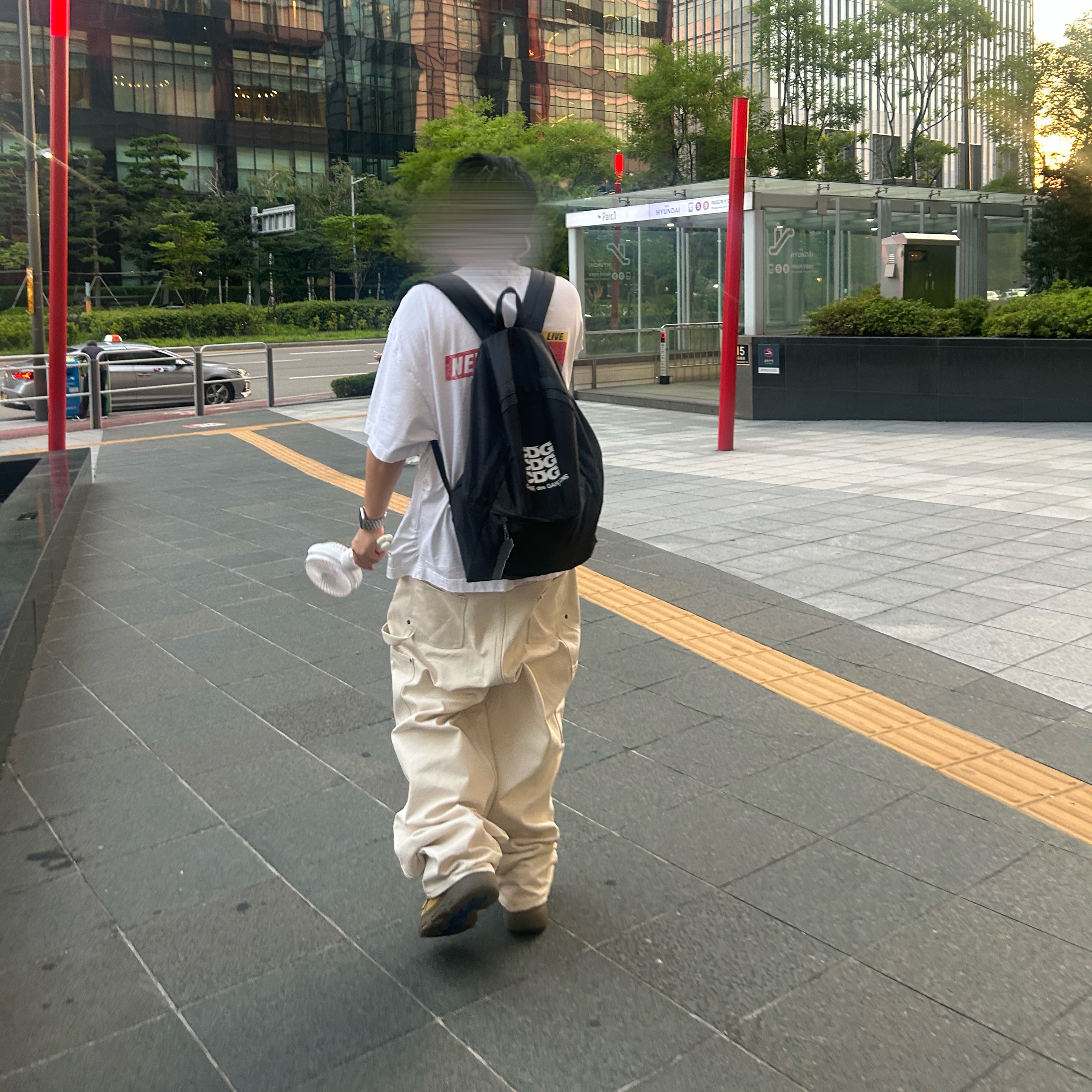 Undermycar Pure Hardstone Carpenter Pants Ivory - 24FW, CDG Backpack Black 착용 스타일 - 2