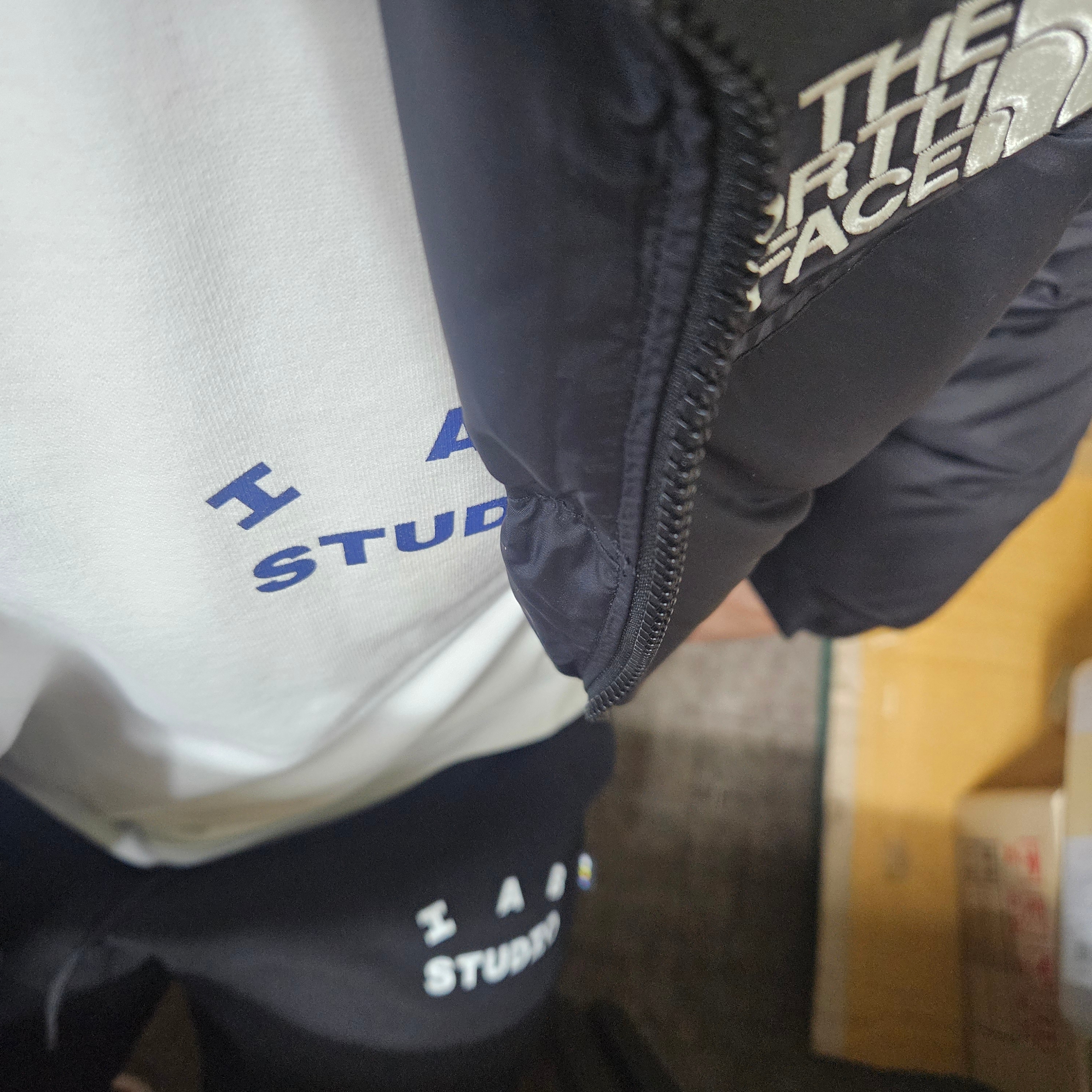 IAB Studio Sweatpants Black White - 23SS, IAB Studio IAB Long Sleeve White 착용 스타일