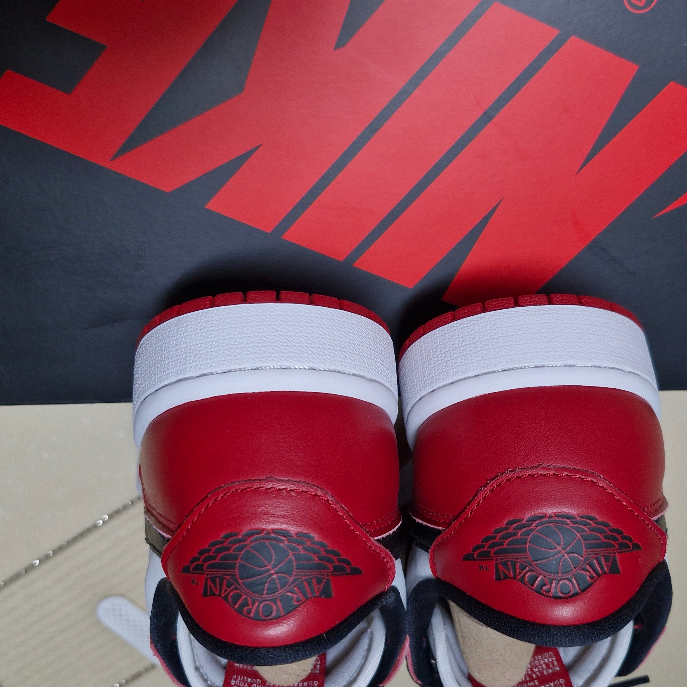 Jordan 1 Retro Low OG Chicago 착용 스타일 - 4