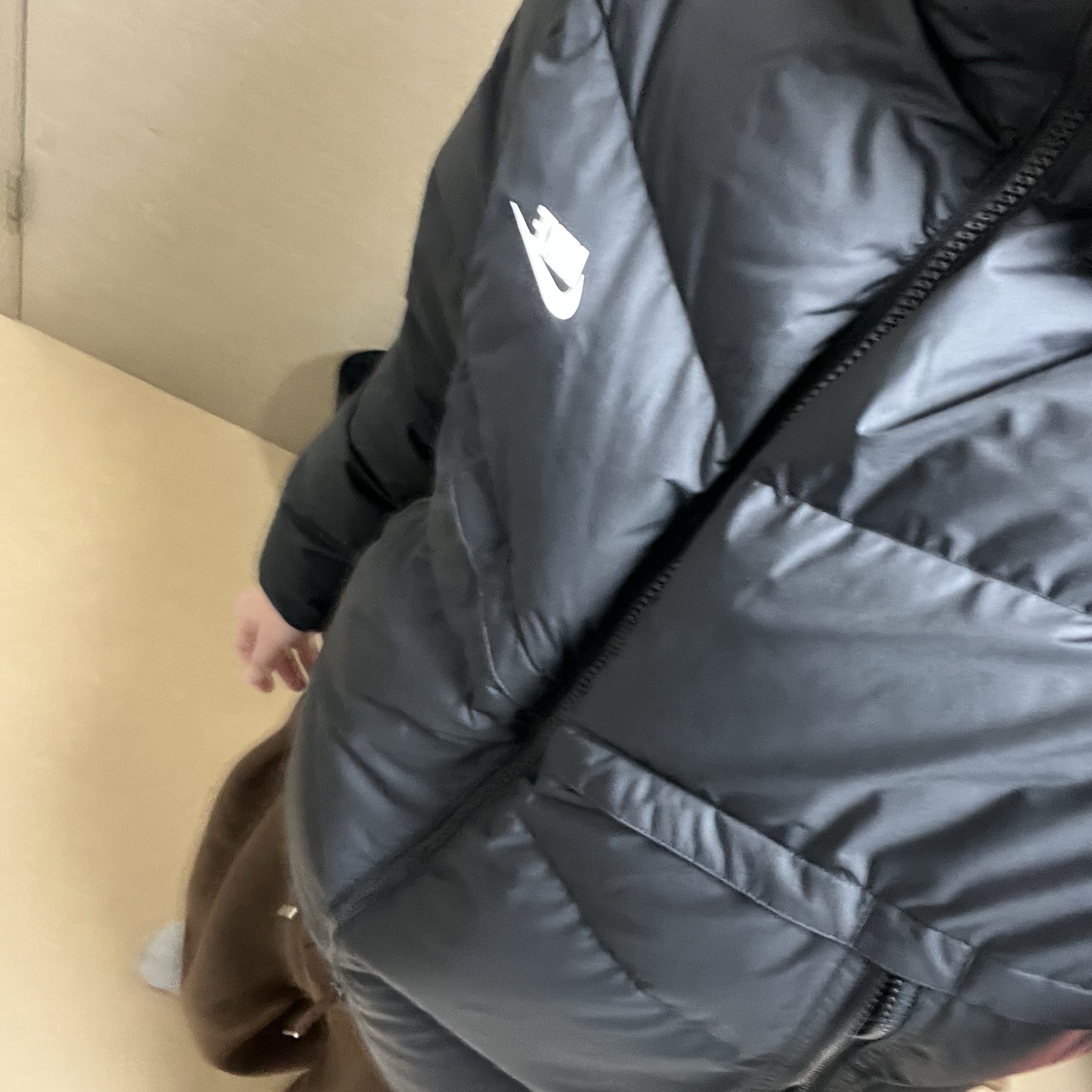 Nike NSW Storm-Fit Windrunner Hoodie Jacket Black 착용 스타일