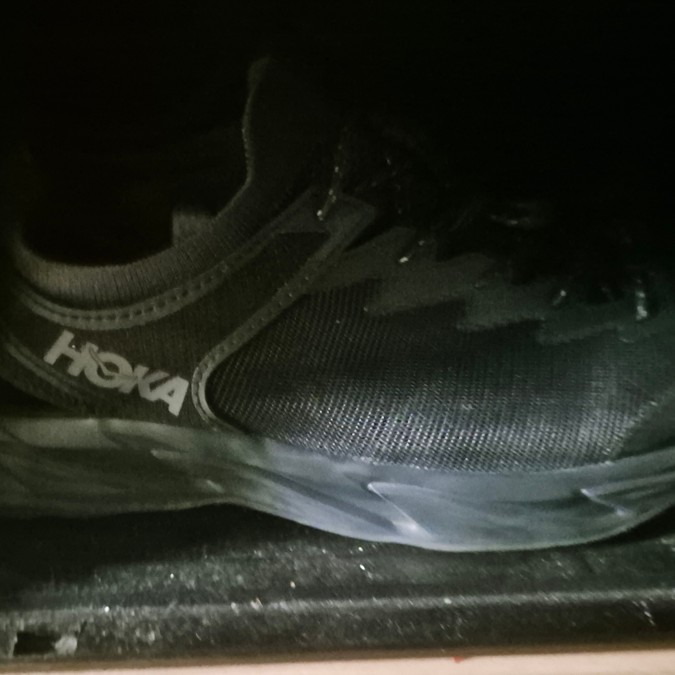 Hoka Hopara 2 Black 착용 스타일