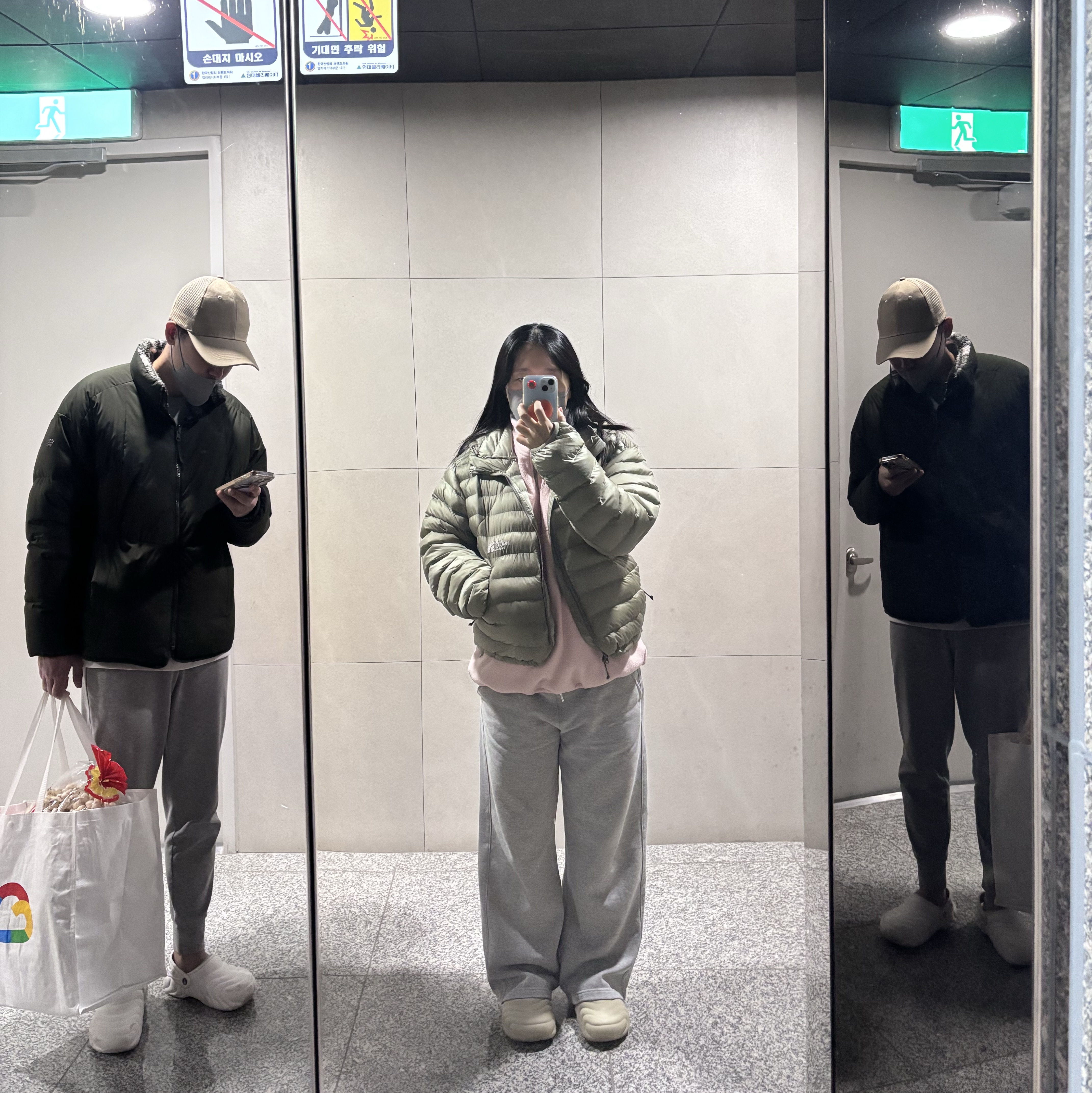 The North Face Ventus On Jacket Light Khaki 착용 스타일