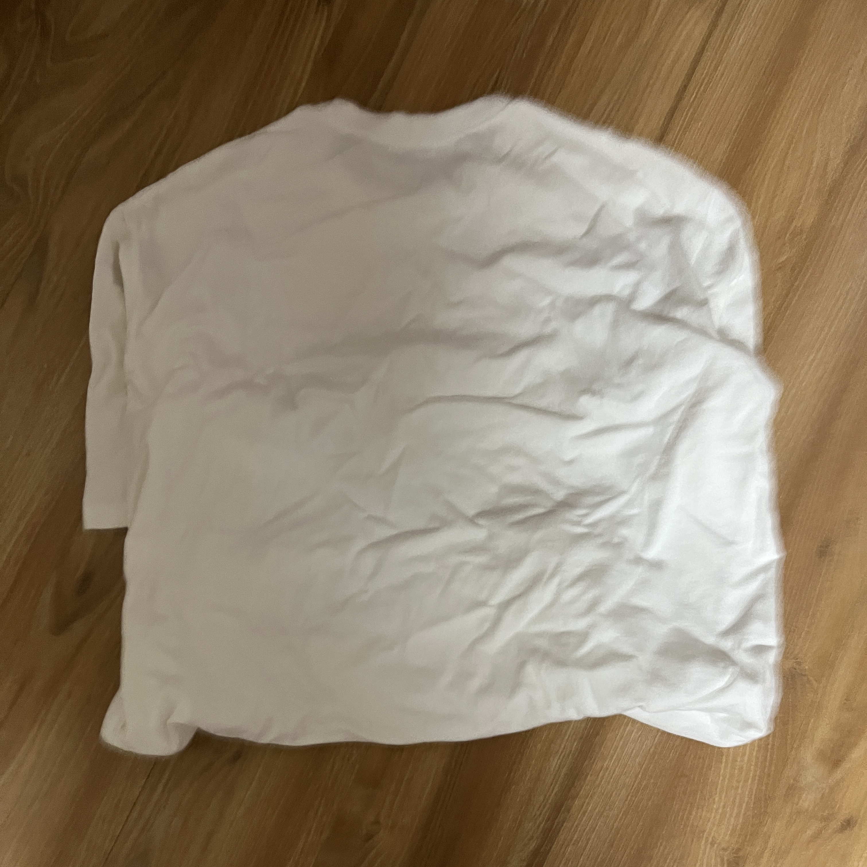 Undermycar MU.129 Original Logo Wide Crop T-shirts White 착용 스타일