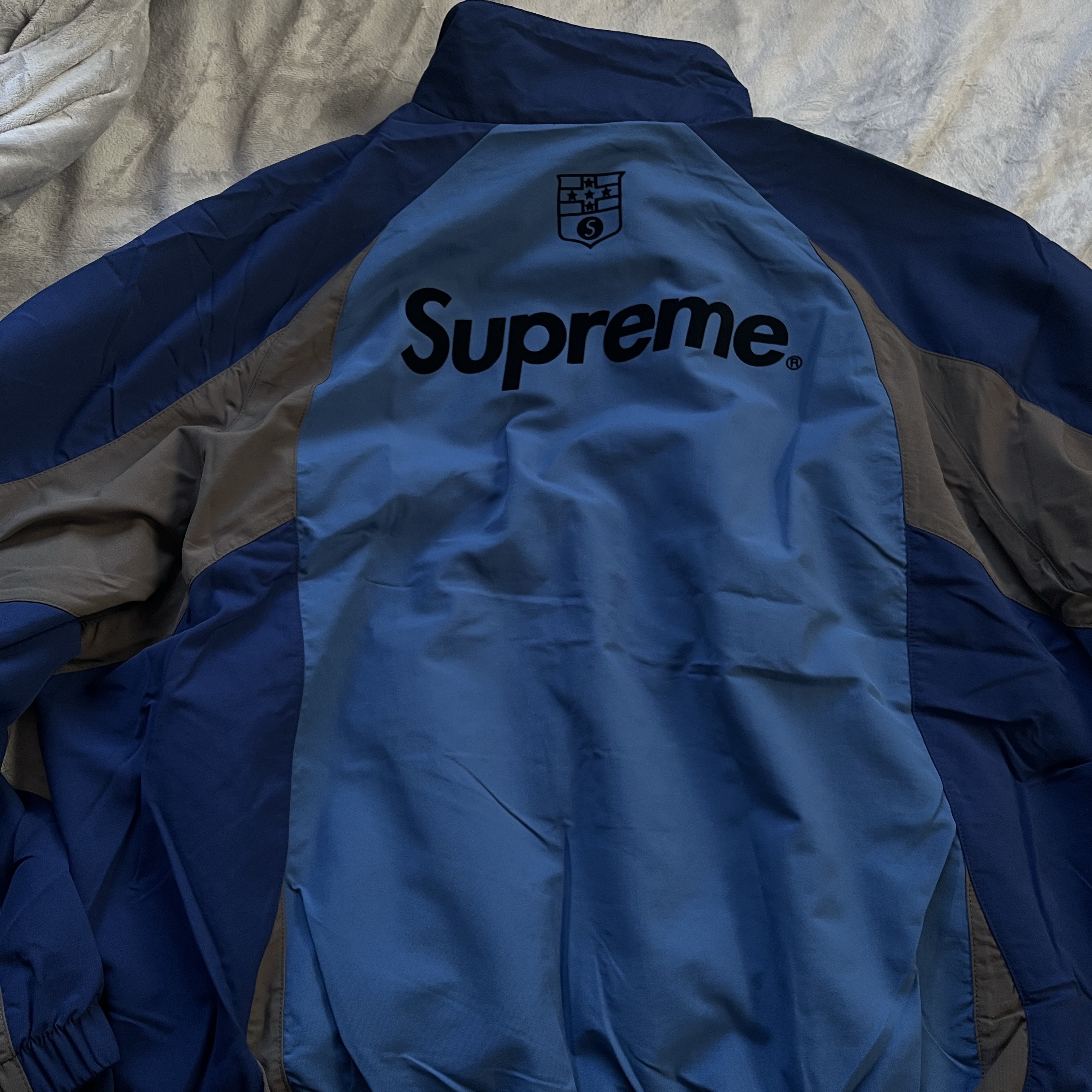 Supreme S Logo Track Jacket Navy - 24FW 착용 스타일