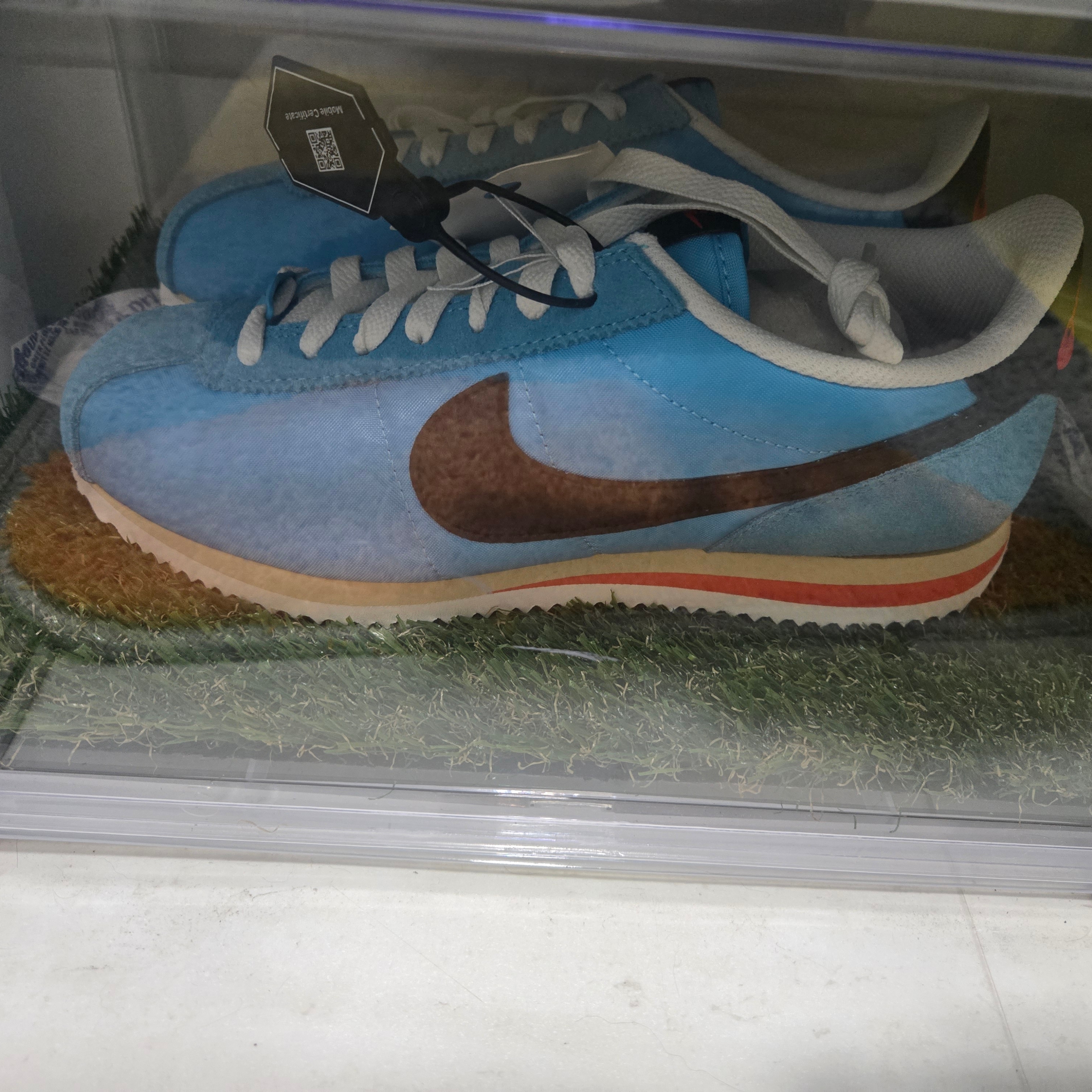 Nike Cortez TXT Baltic Blue Black 착용 스타일