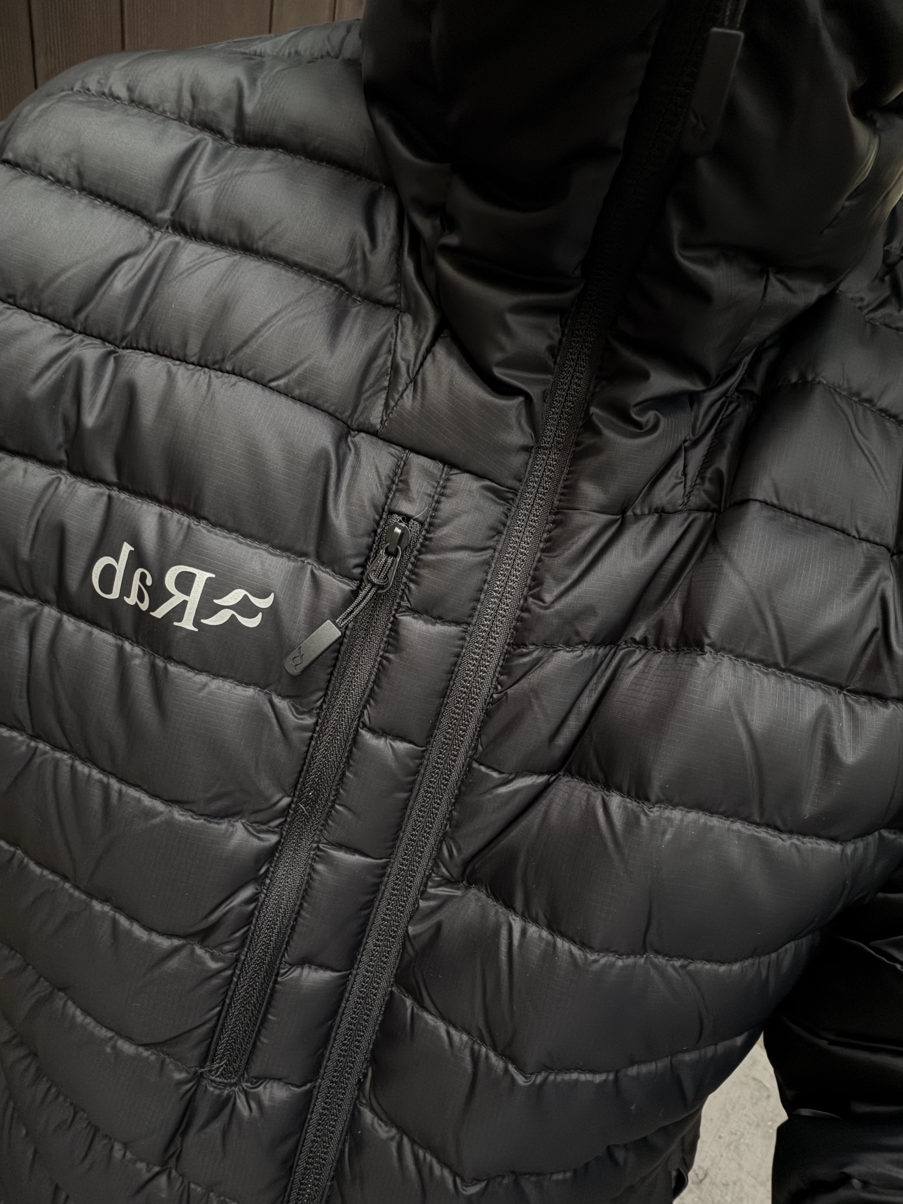 Rab Microlight Alpine Jacket Black 착용 스타일