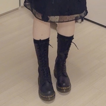 (W) Dr. Martens 1B99 Boots Black 착용 스타일