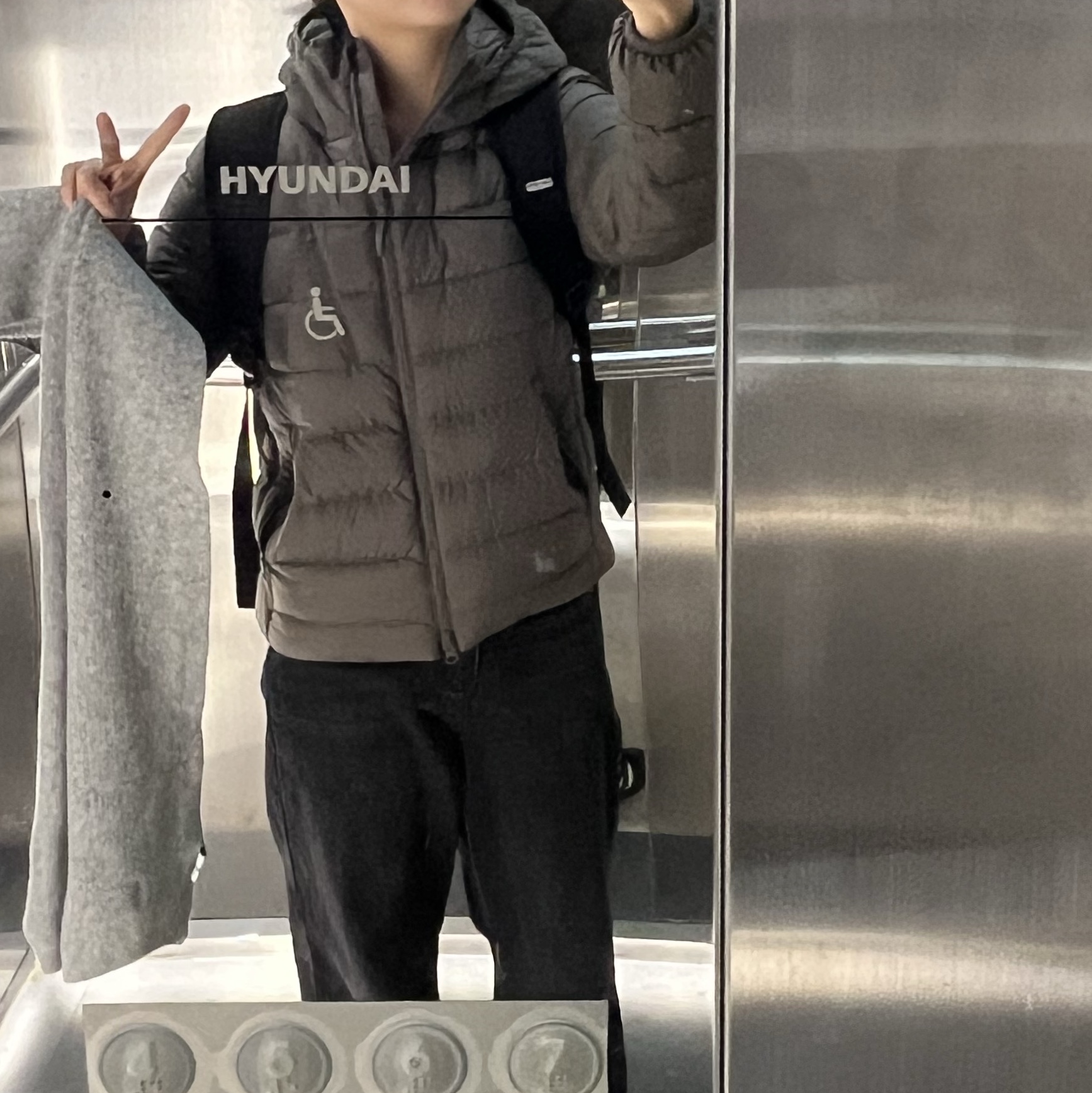 (W) Musinsa Standard City Leisure Hooded Light Down Jacket Mocha Brown 착용 스타일
