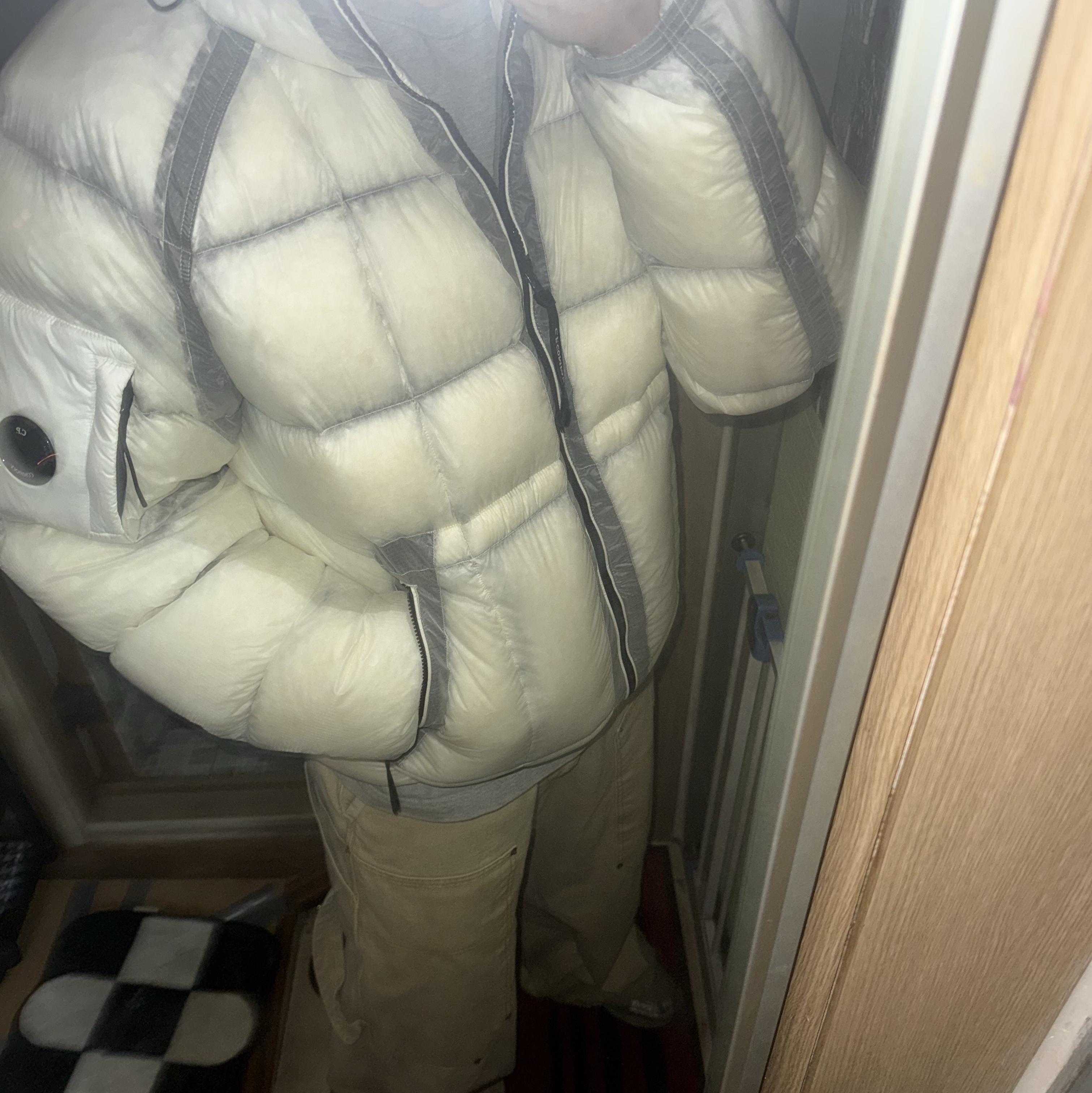C.P. Company D.D. Shell Hooded Down Jacket Gauze White - 25FW 착용 스타일