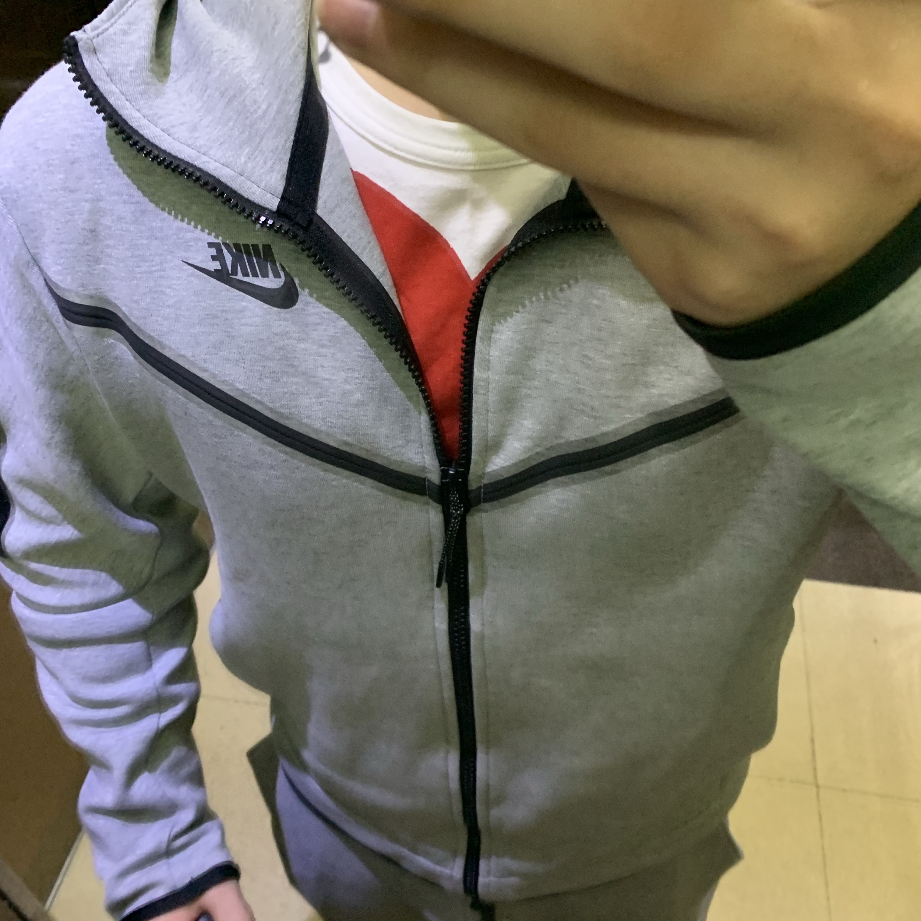 Nike NSW Tech Fleece Slim-Fit Joggers Light Armory Blue Ashen Slate - Asia, Nike NSW Tech Fleece Windrunner Full Zip Hoodie Sea Glass - Asia 착용 스타일 - 3
