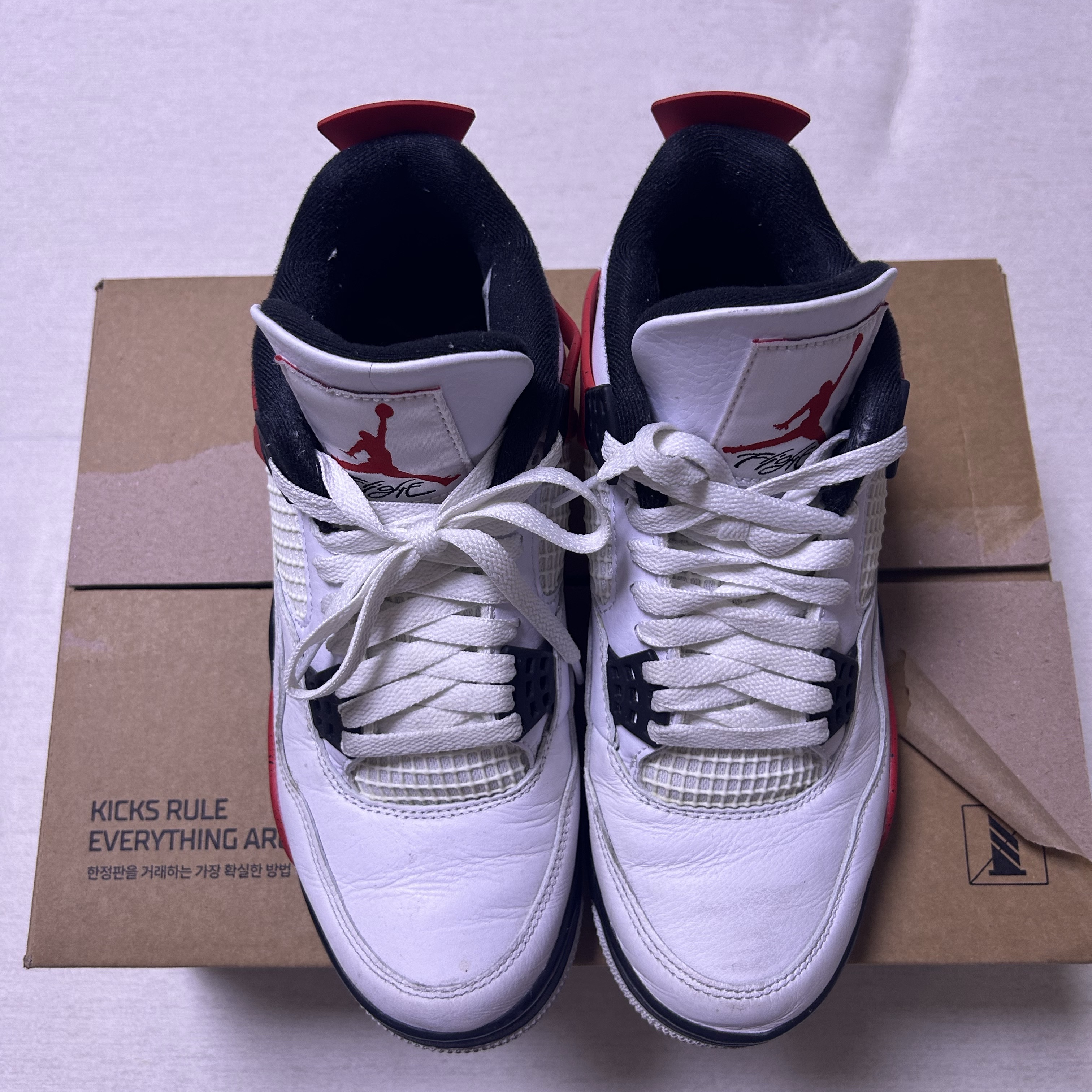 Jordan 4 Retro Red Cement 착용 스타일