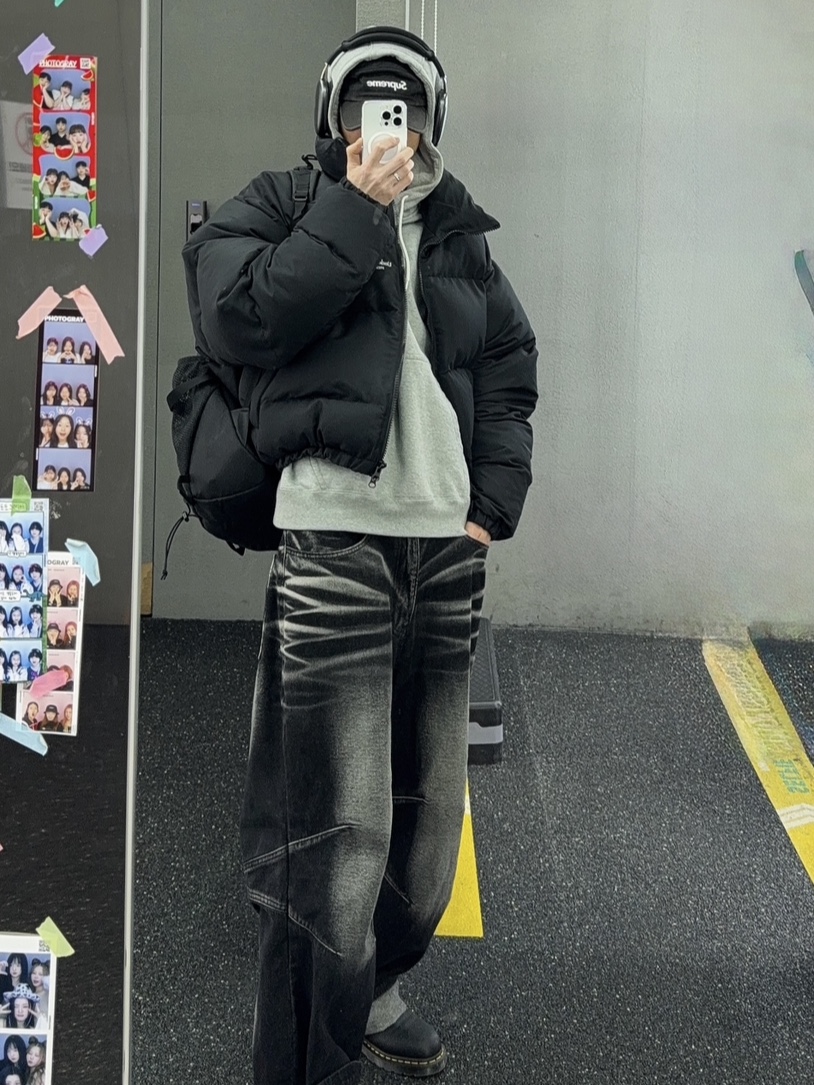 BLR Embossed Wave Washing Wide Denim Pants Black, Undermycar Mu.15 Anti Fxxking Logo Play Triple Logo Crop Padding Jacket Black 착용 스타일 - 1