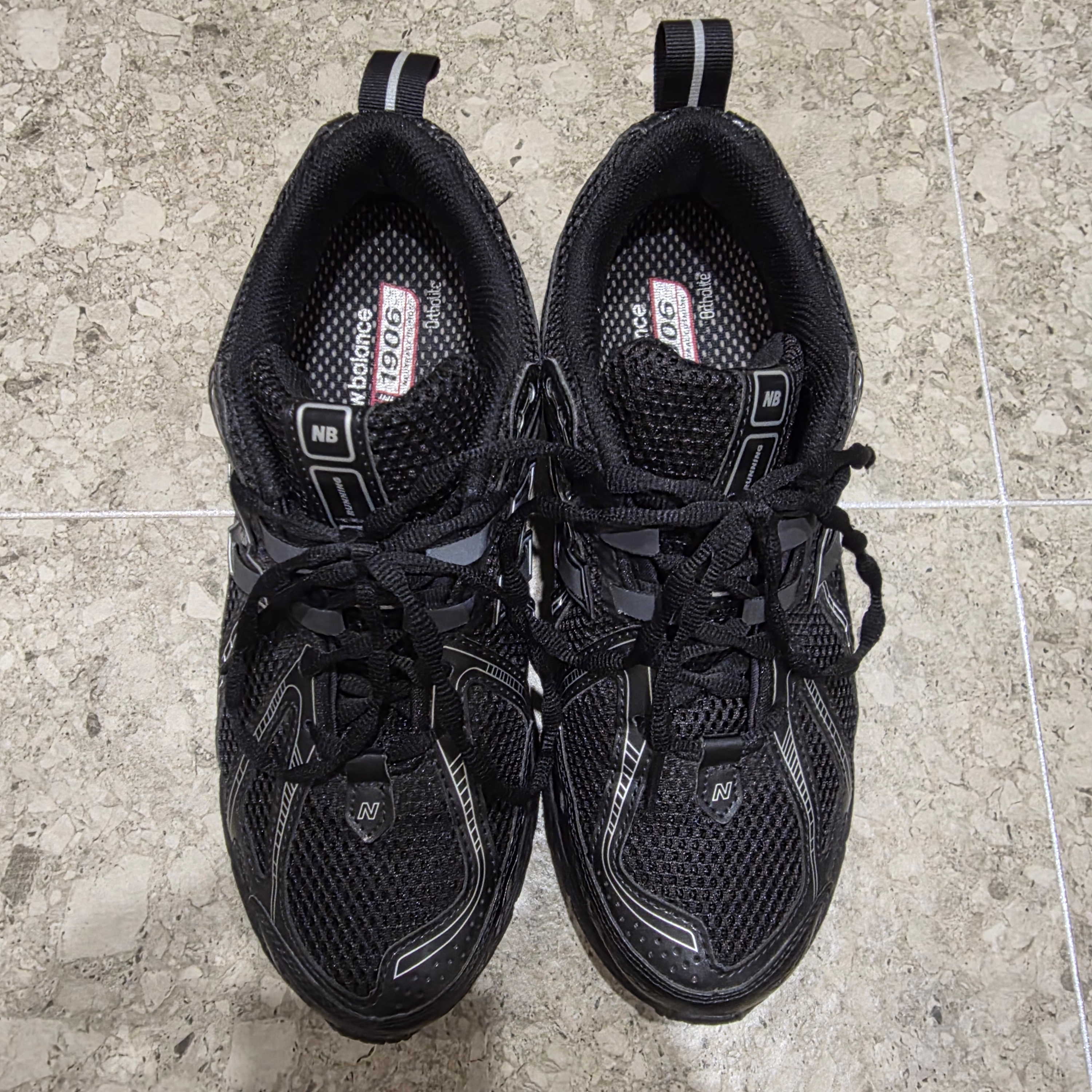 New Balance 1906R Black Silver Metallic 착용 스타일