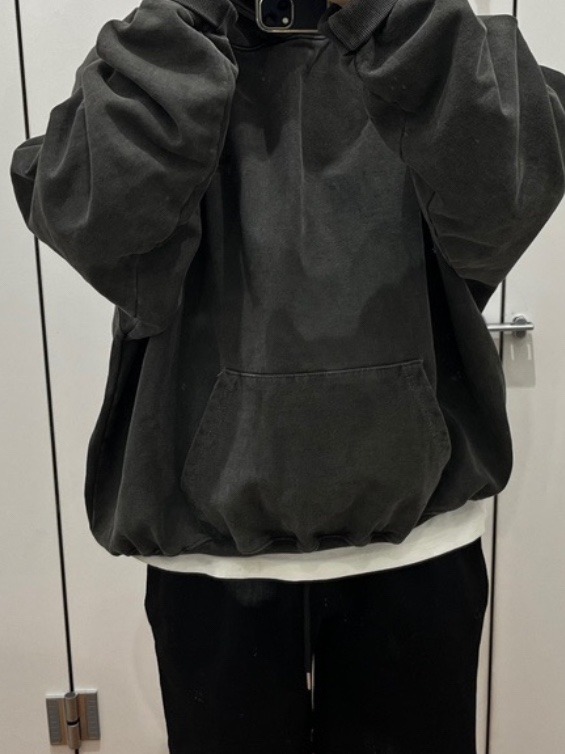 Undermycar Mu.08 Anti Fxxking Logo Play Oversized Pigment Hoodie Gray 착용 스타일