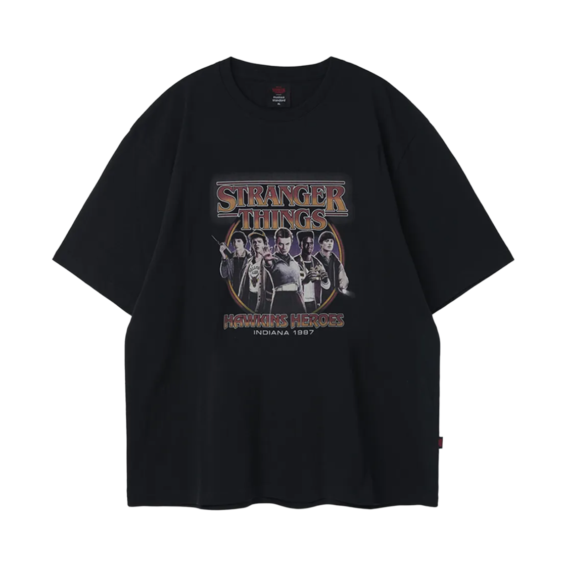 무신사 스탠다드 x 기묘한 이야기 호킨스 히어로즈 티셔츠 블랙(Musinsa Standard x Stranger Things Hawkins Heroes T-Shirt Black)