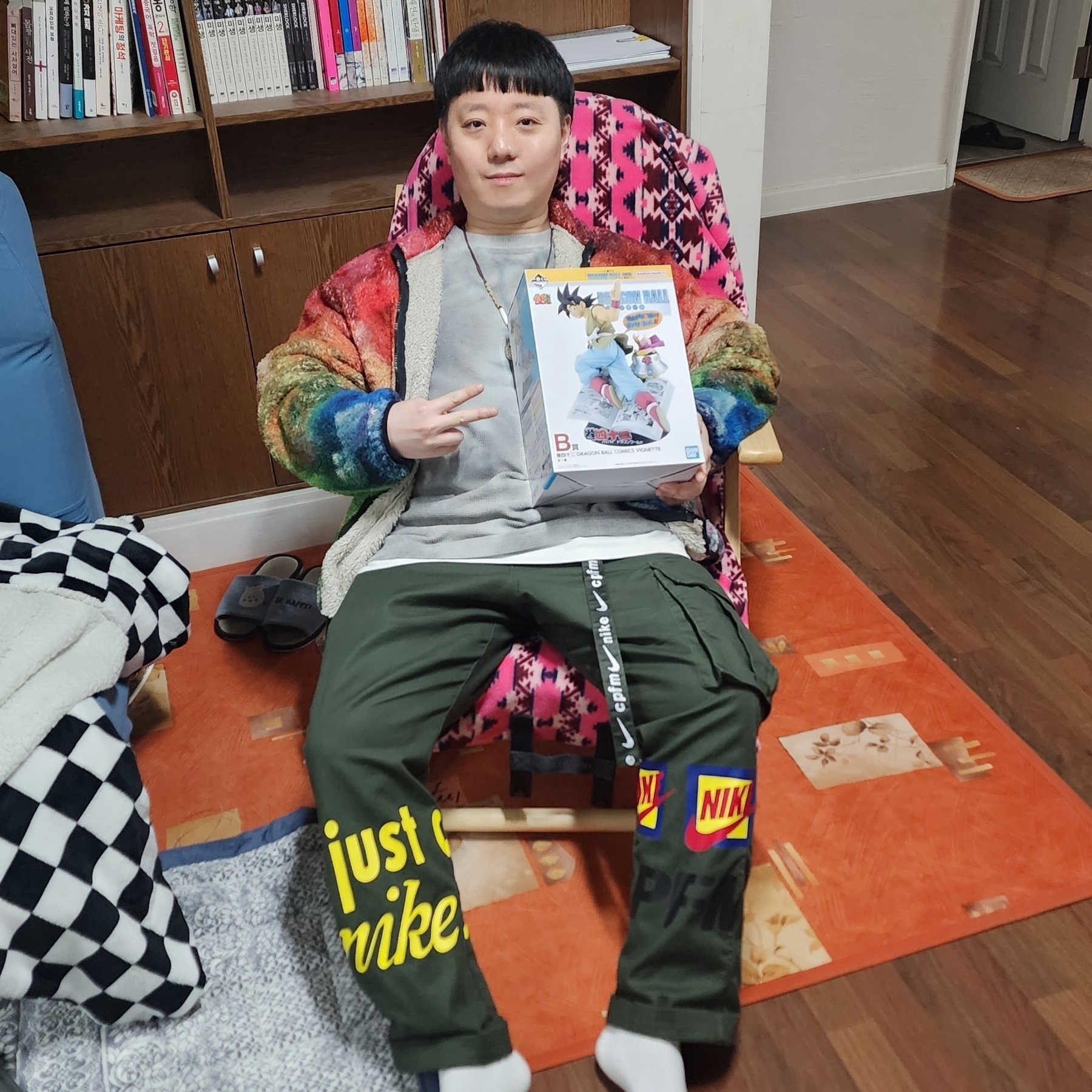 Supreme Muppets Fleece Jacket Multicolor - 24SS, Nike x Cactus Plant Flea Market Track Pants Olive 착용 스타일 - 1