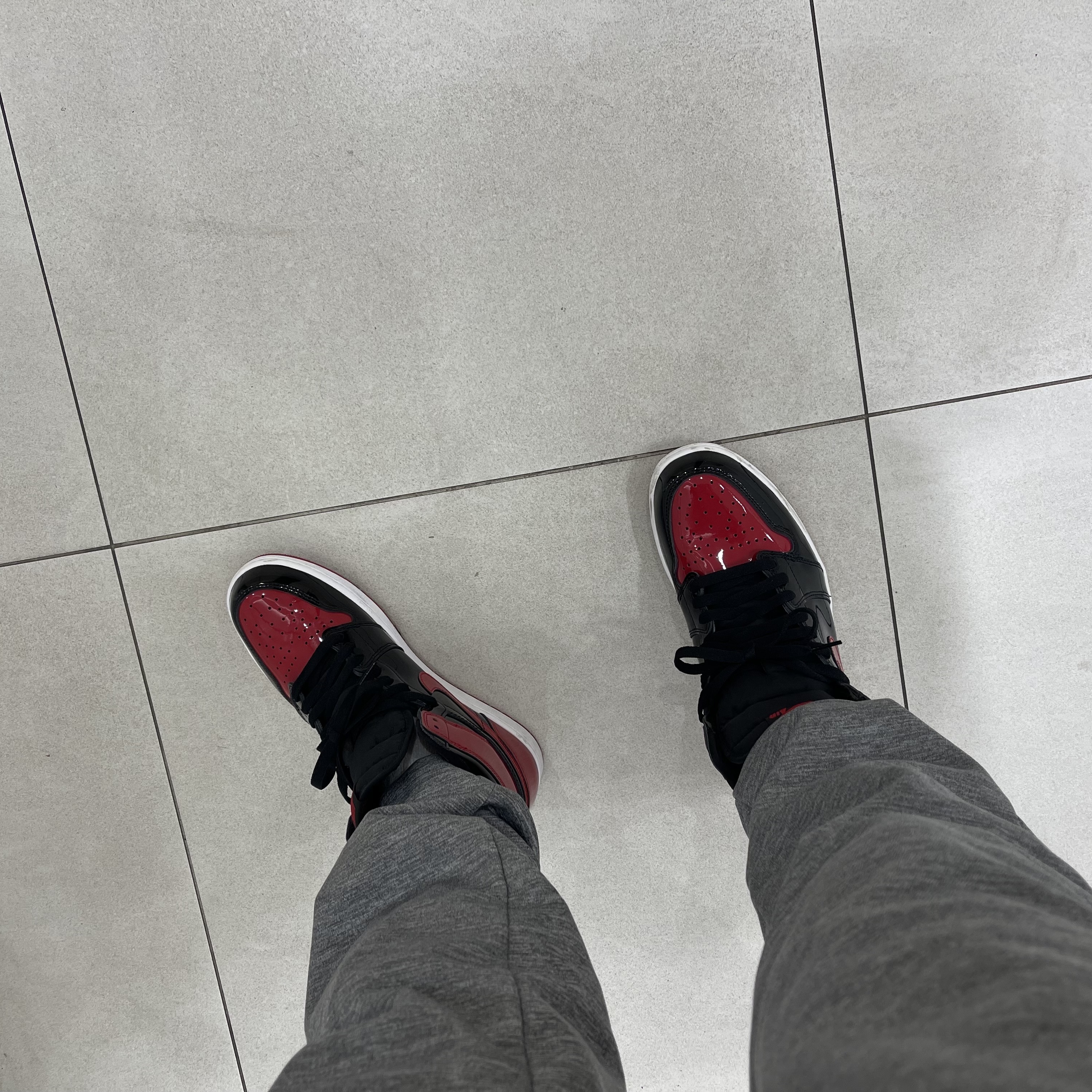 Jordan 1 Retro High OG Patent Bred 착용 스타일