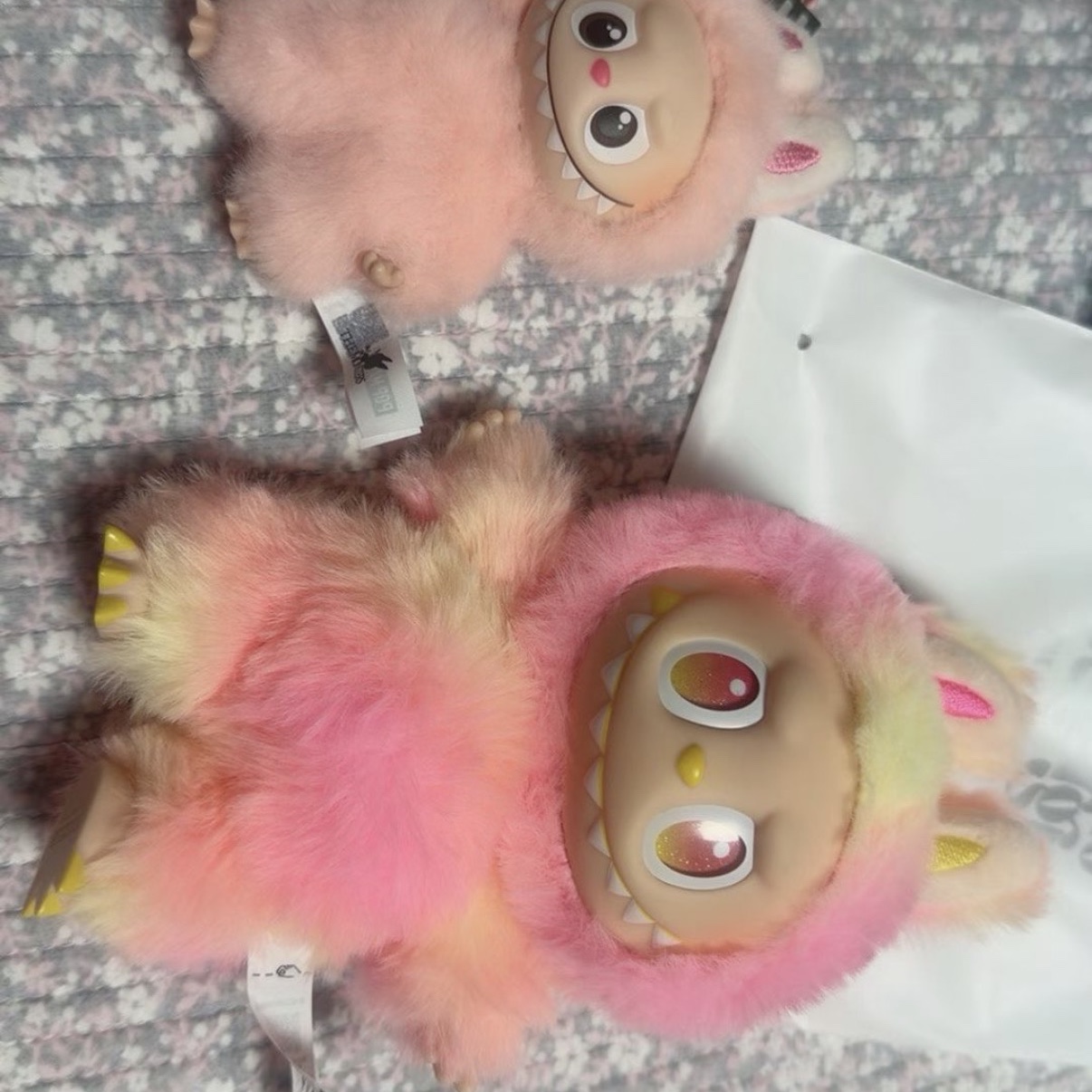 Pop Mart Labubu The Monsters Highlight Series Loyalty Keyring (Opened Case) 착용 스타일