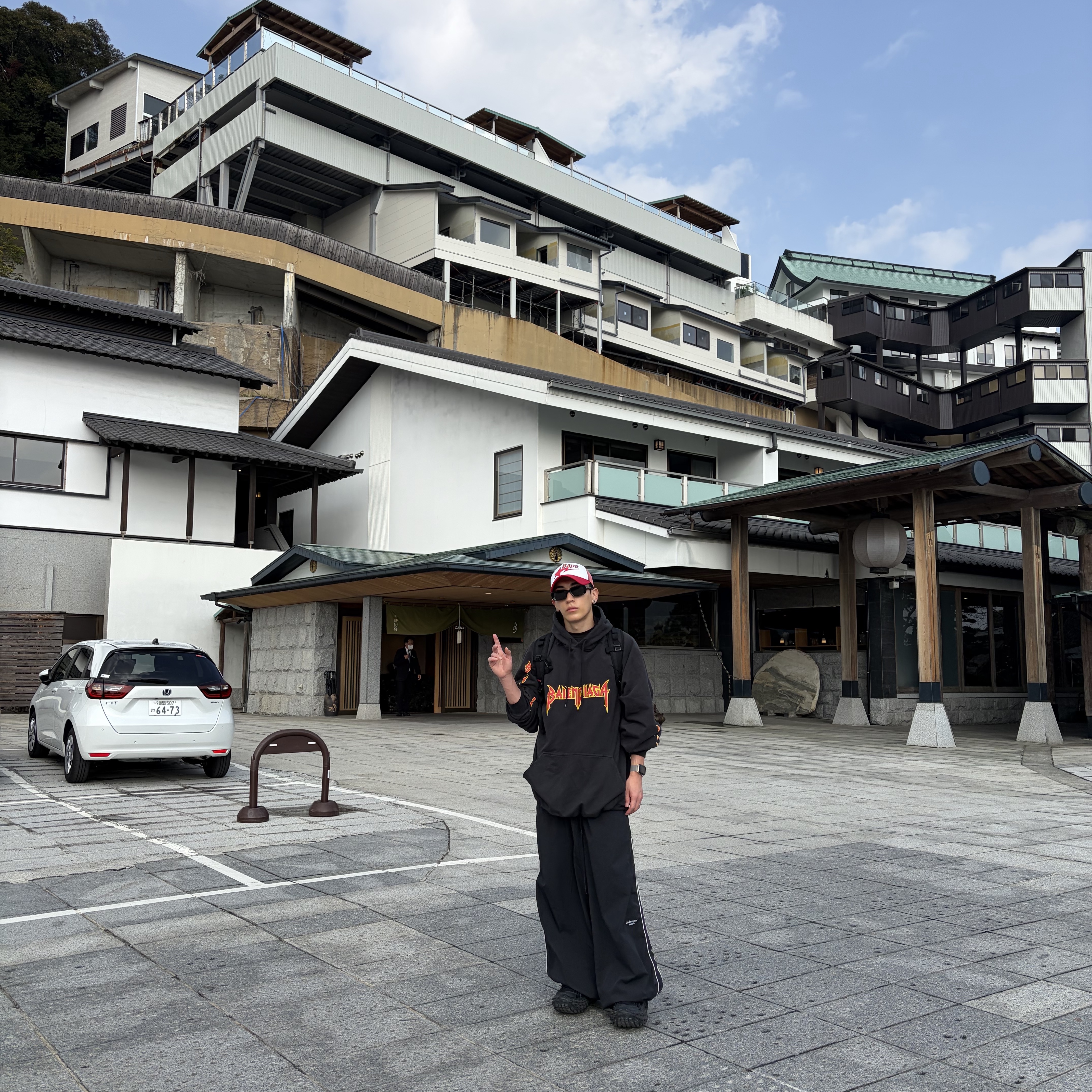 Undermycar Mu.126 Original Logo Piping Line Nylon Pants Black, BAPE Sta Mesh Cap Red 착용 스타일 - 2