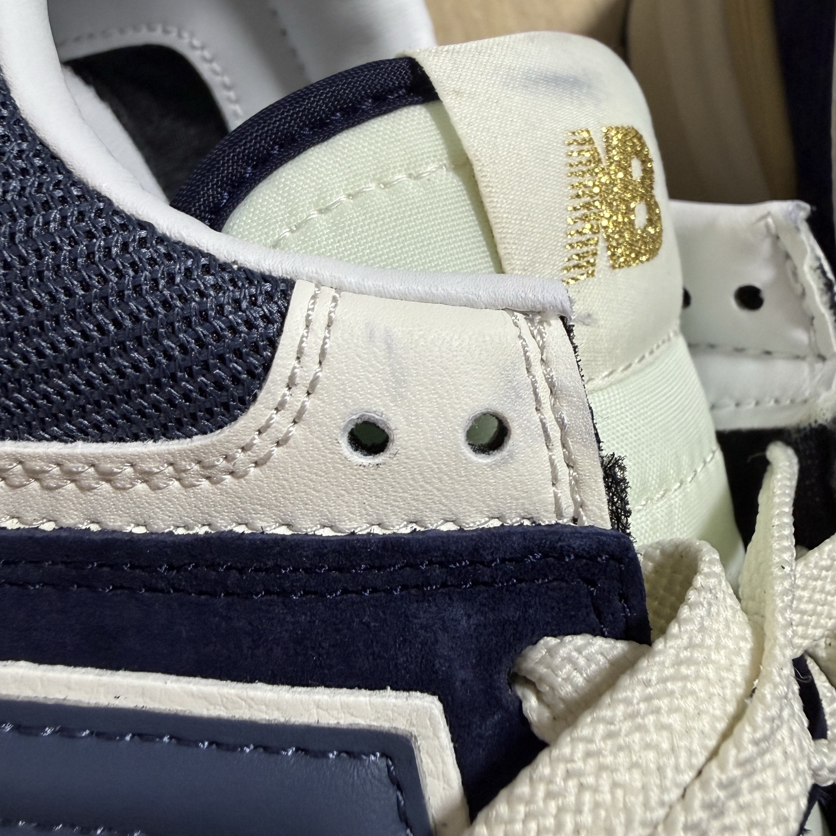 New Balance 574 Legacy Navy 착용 스타일 - 5