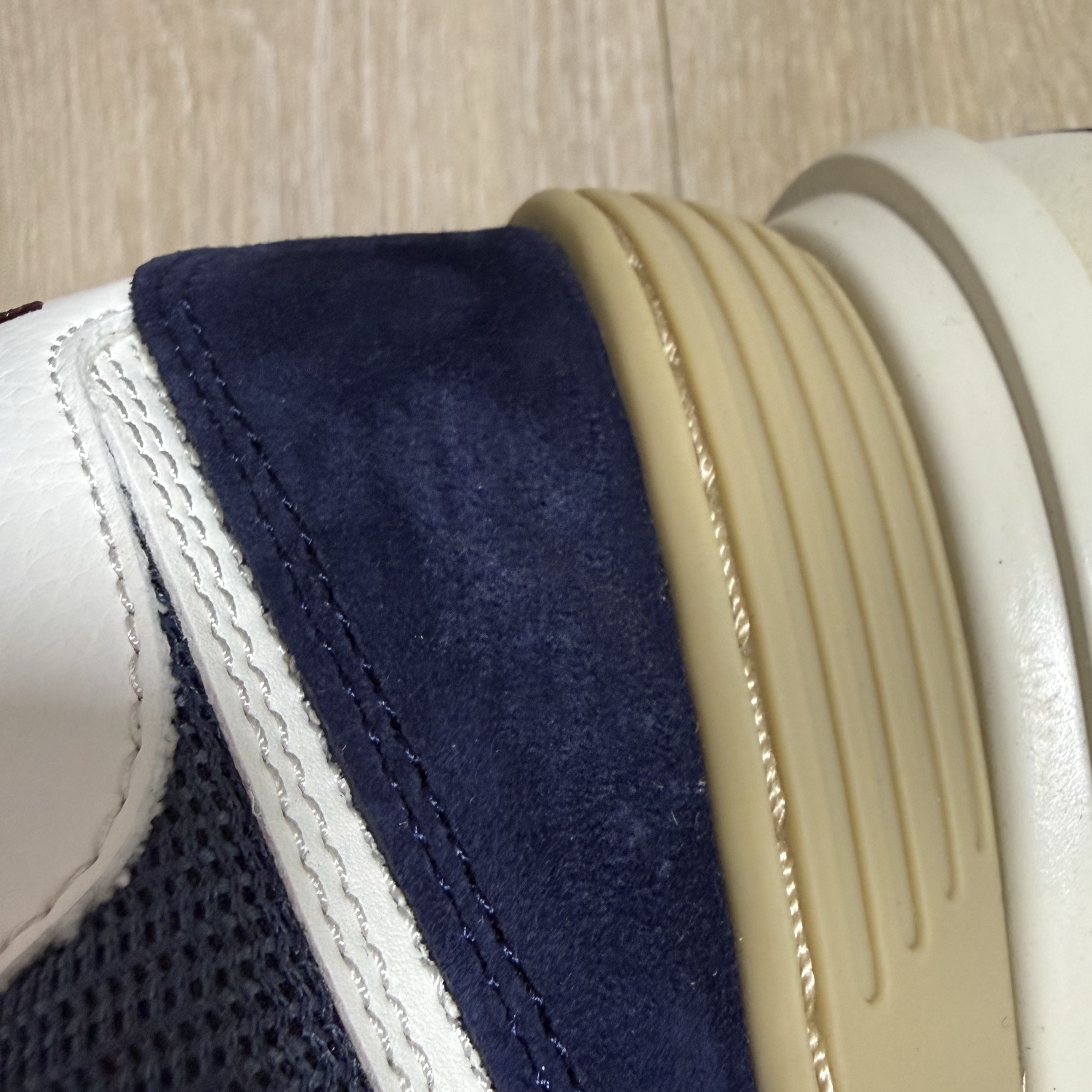 New Balance 574 Legacy Navy 착용 스타일 - 3
