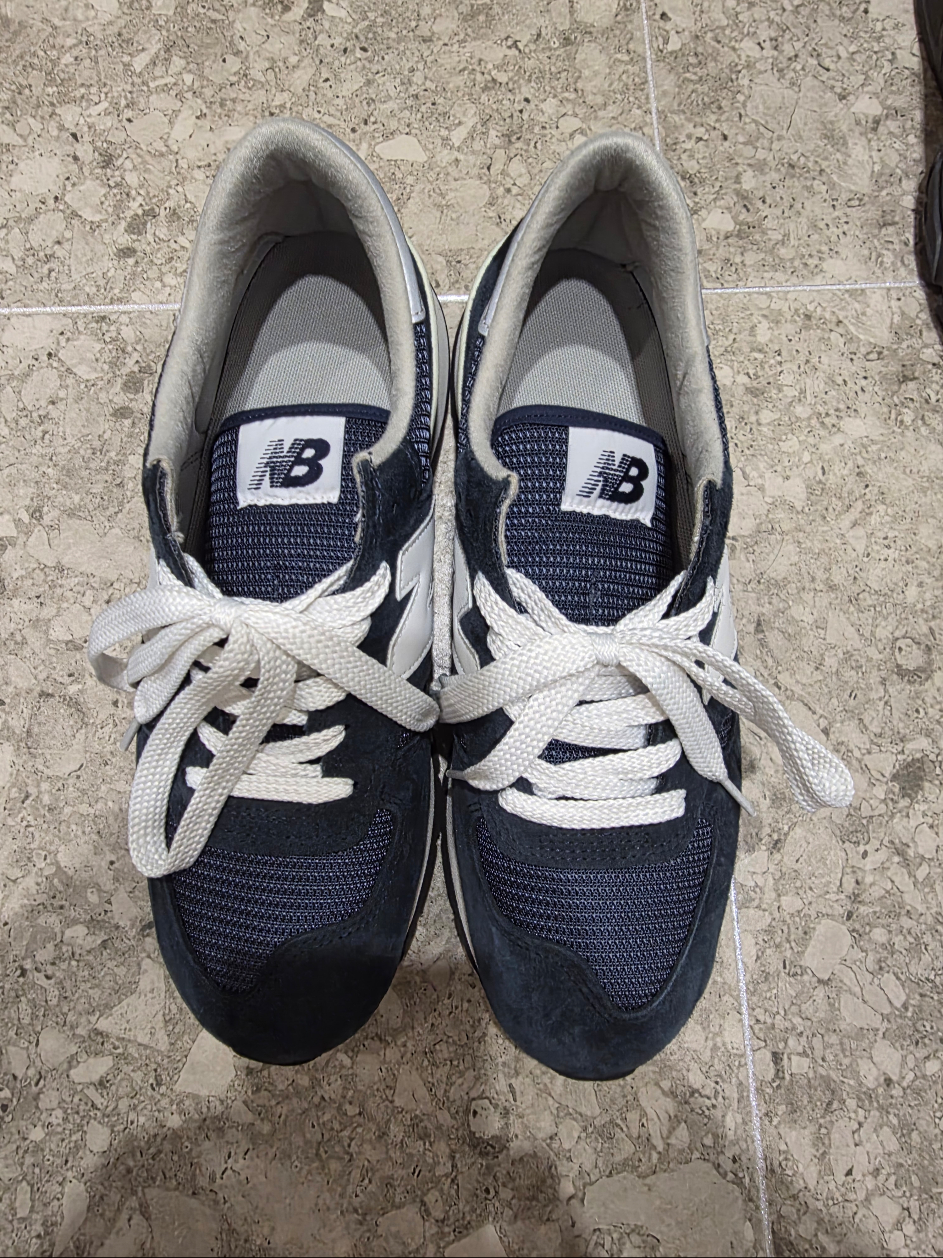 New Balance 990v1 Made in USA Navy 착용 스타일