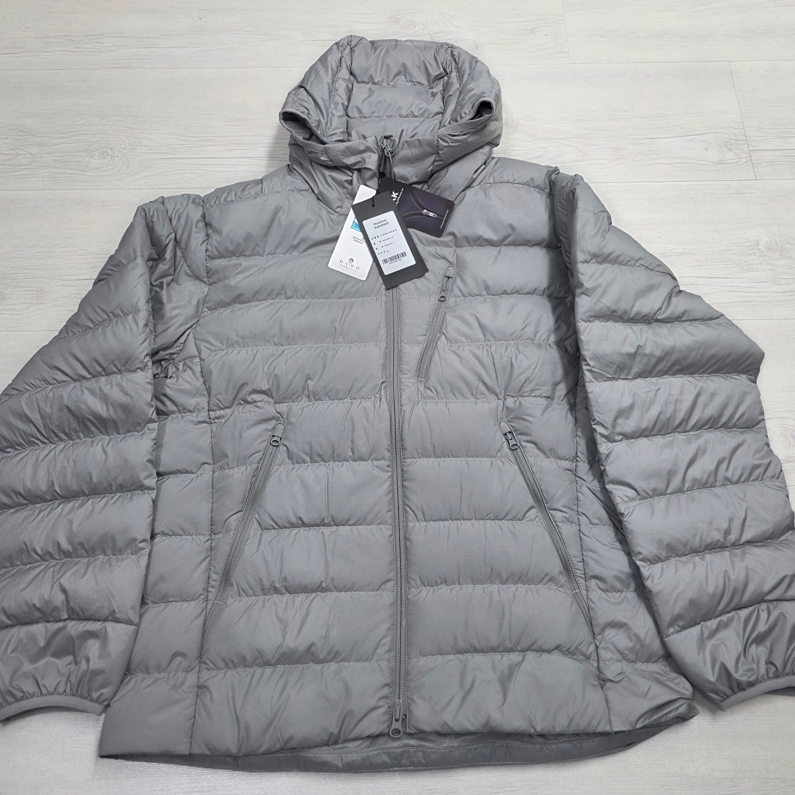 Musinsa Standard City Leisure Hooded Light Down Jacket Light Grey 착용 스타일 - 2